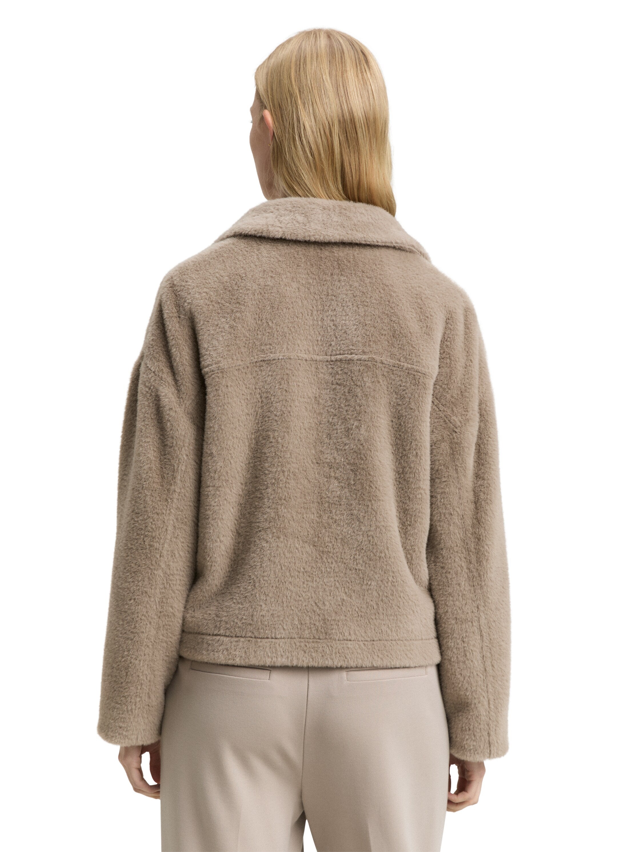 Jacke mit aufgesetzten Taschen