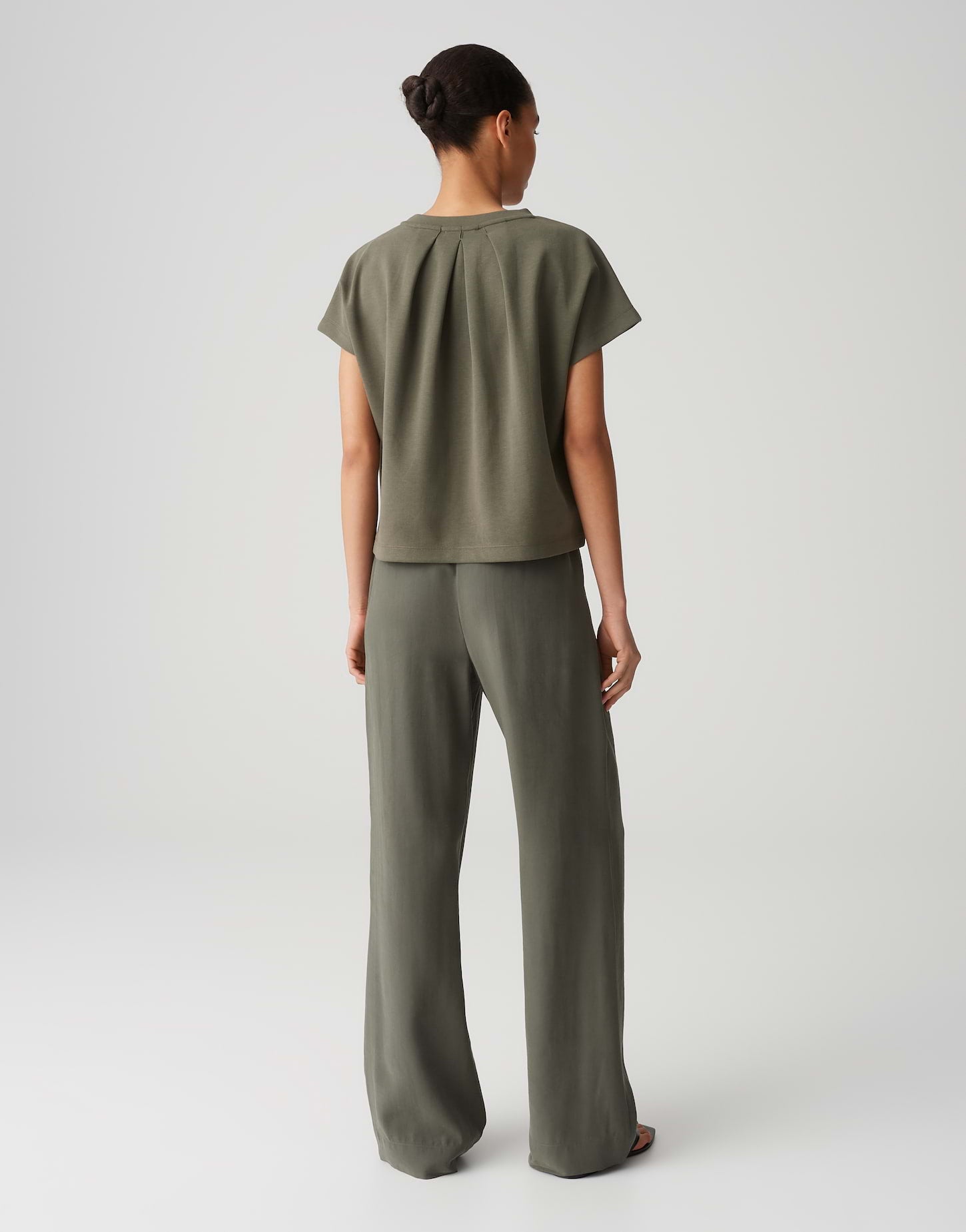 OPUS Boxy Fit Damen T-Shirt mit überschnittenen Kurzarmen und Faltendetail am Rücken