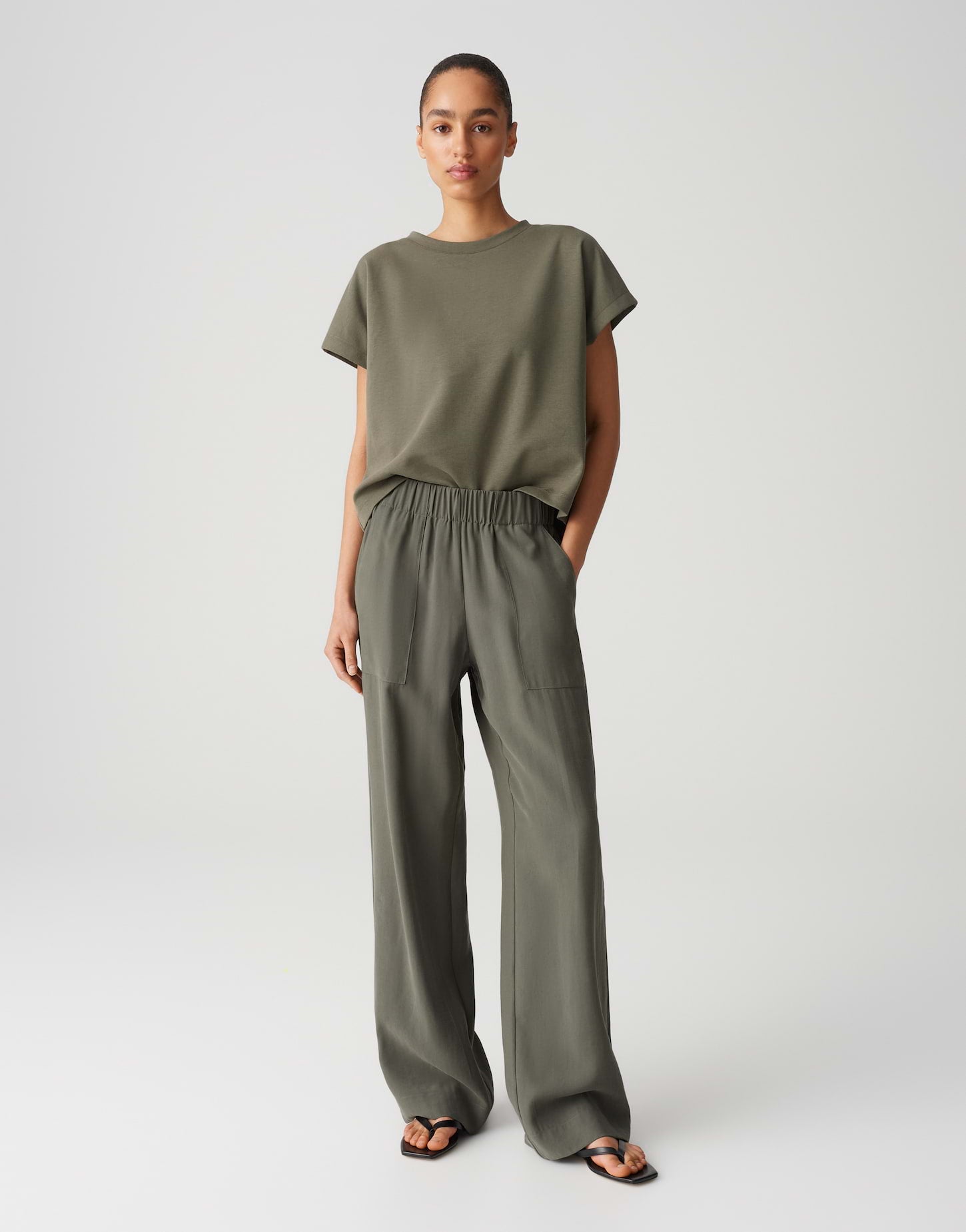 OPUS Boxy Fit Damen T-Shirt mit überschnittenen Kurzarmen und Faltendetail am Rücken
