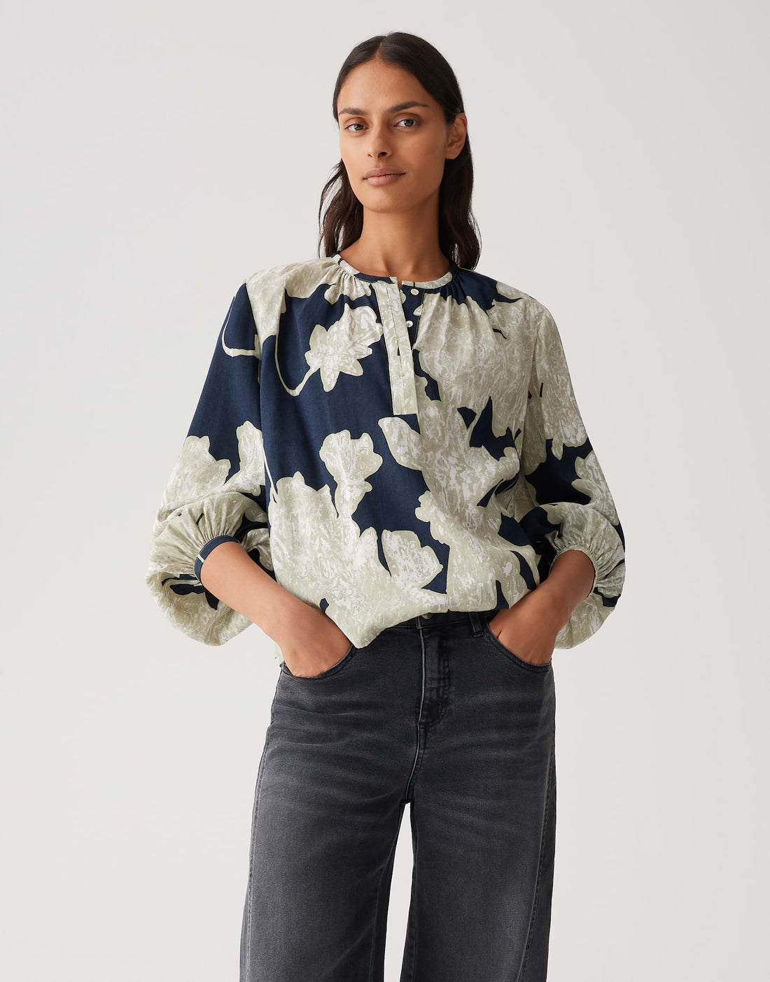 OPUS Modische Damen Bluse mit floraler Print Kräuselung Ballonärmel