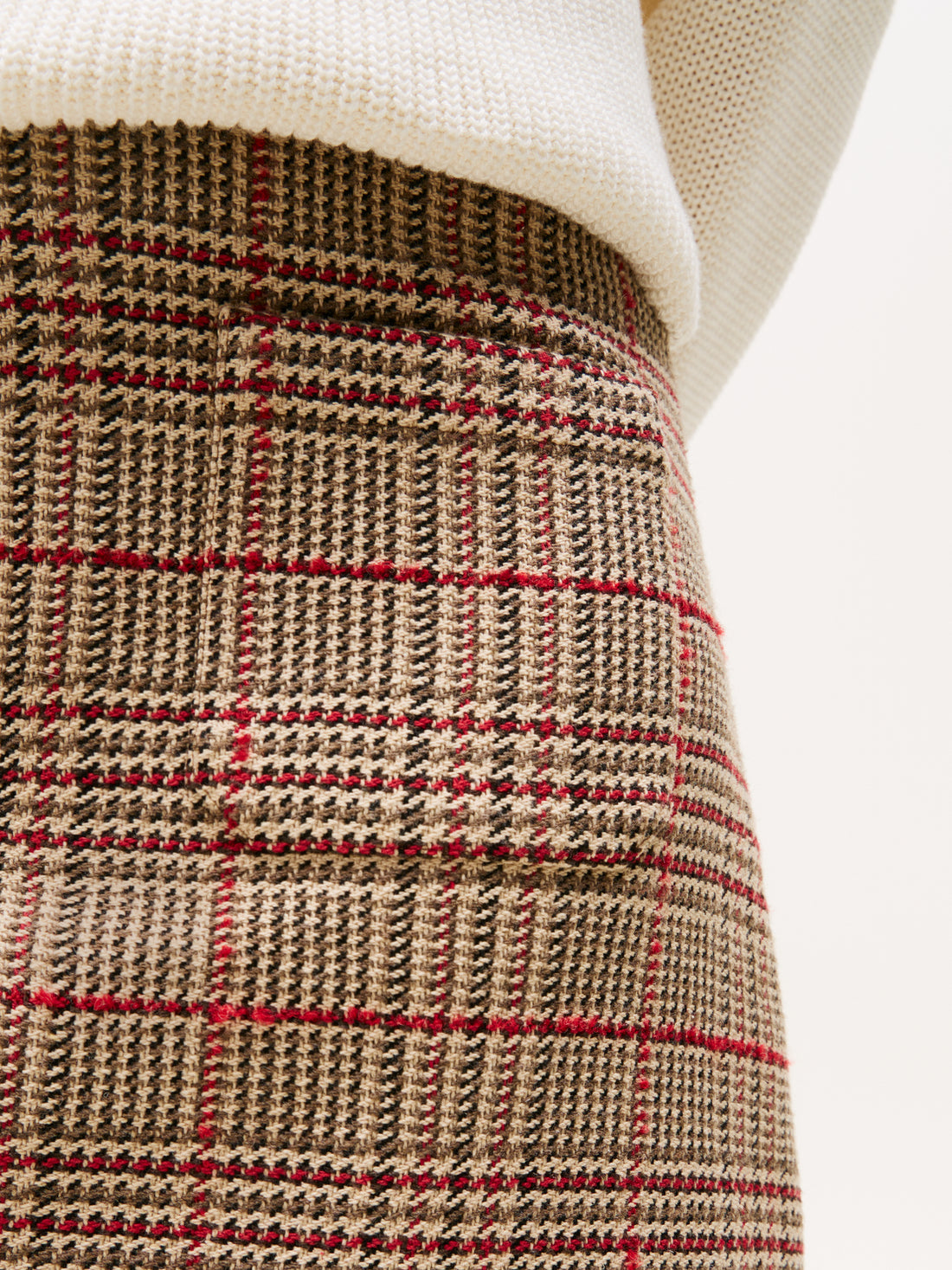 SEASONAL TEXTURE MINI SKIRT