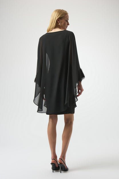 Lagenkleid aus Jersey und Chiffon mit Fransen