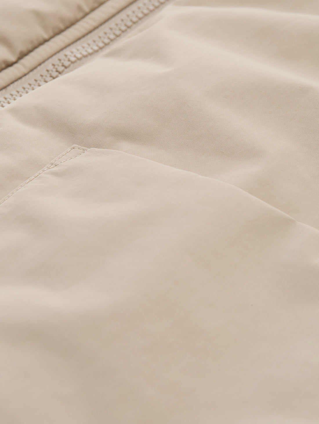 Wendemantel mit Kapuze