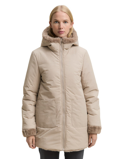 Wendemantel mit Kapuze