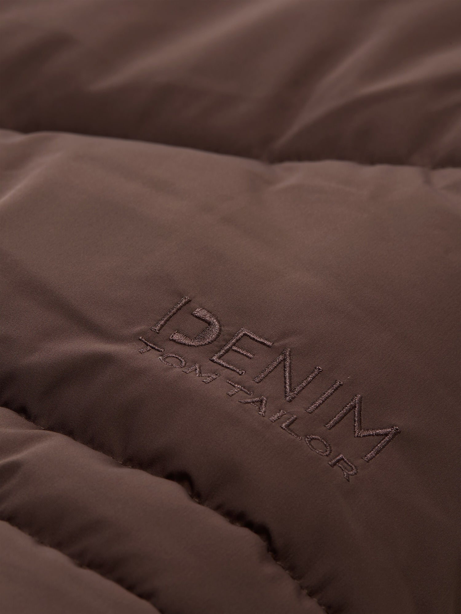 Puffer-Mantel mit Kapuze