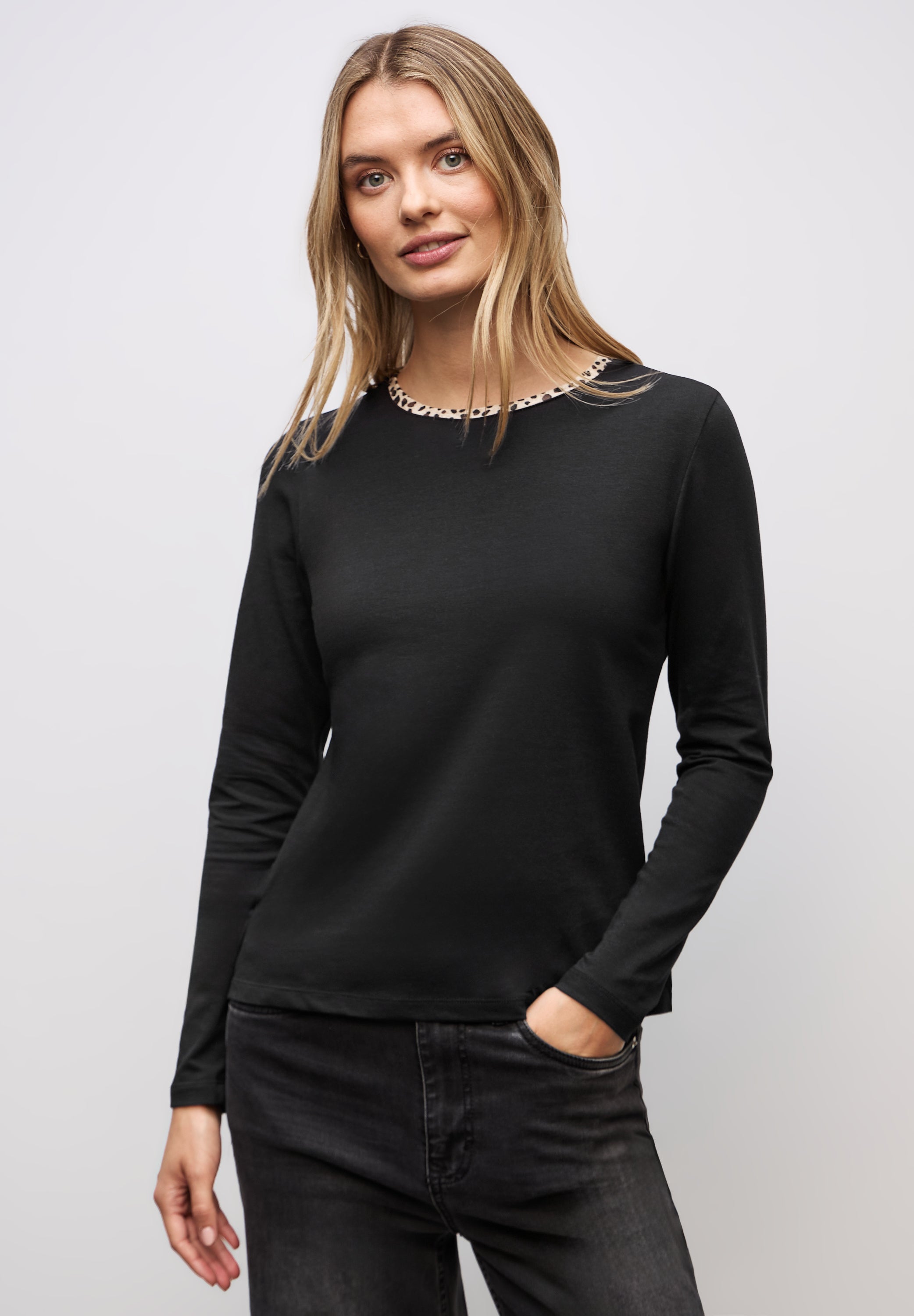 Jersey-Shirt mit Leo-Detail