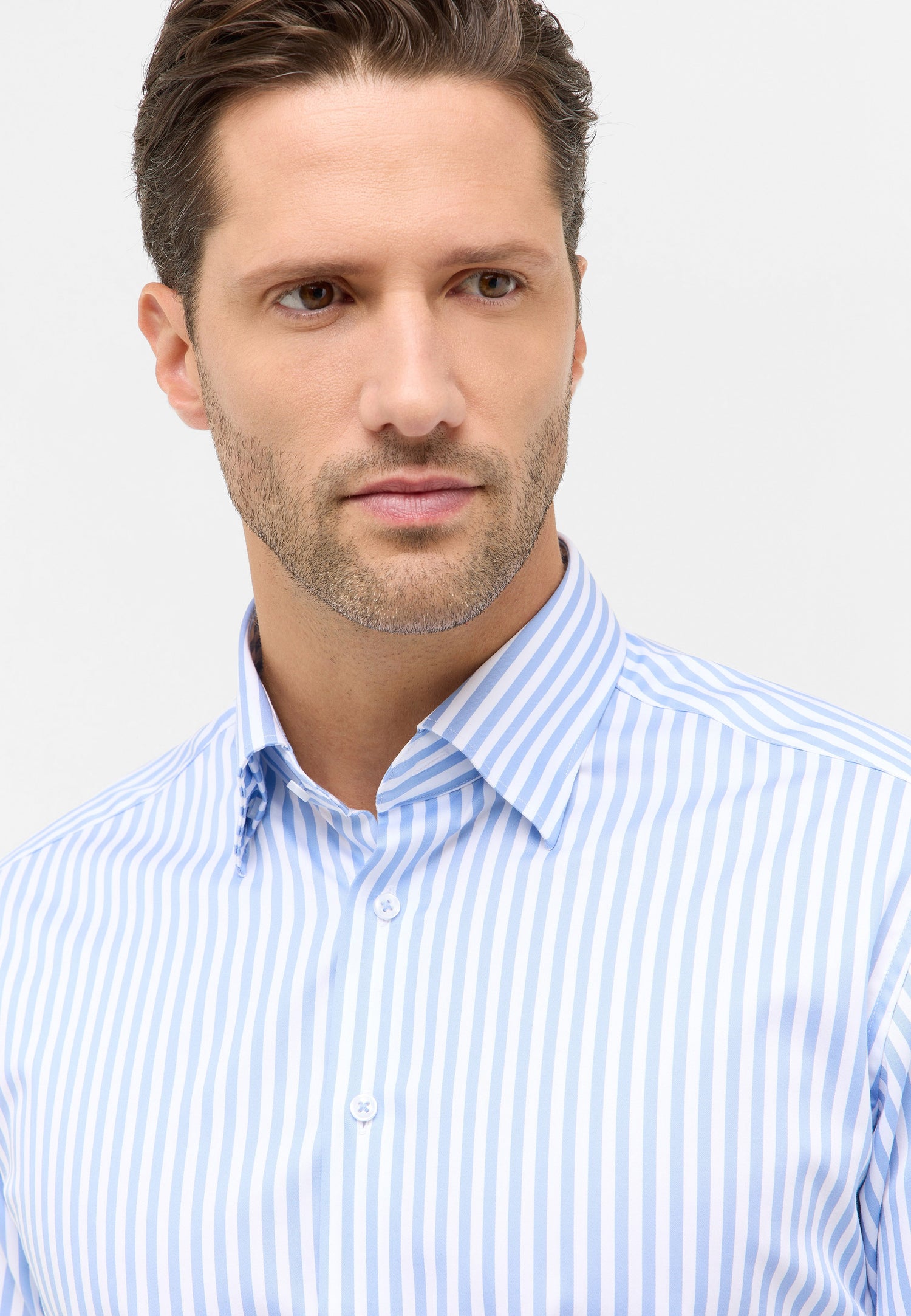 MODERN FIT Herren Satin Shirt Underbutton-Down Kragen bügelfrei