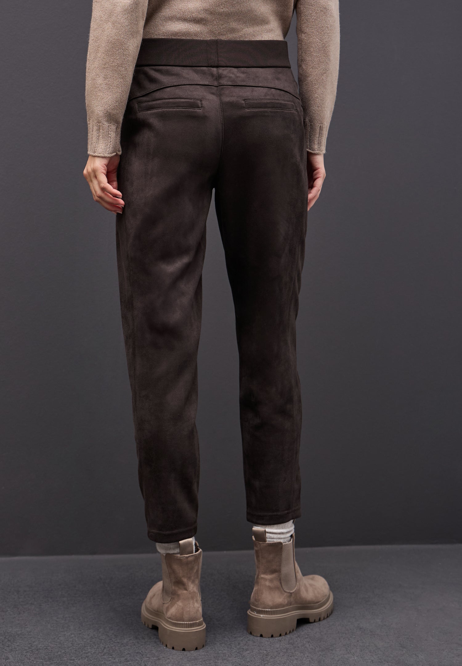 Street One Damen Hose Loose Fit Bonny Mid Waist Slim Legs Elastischer Bund