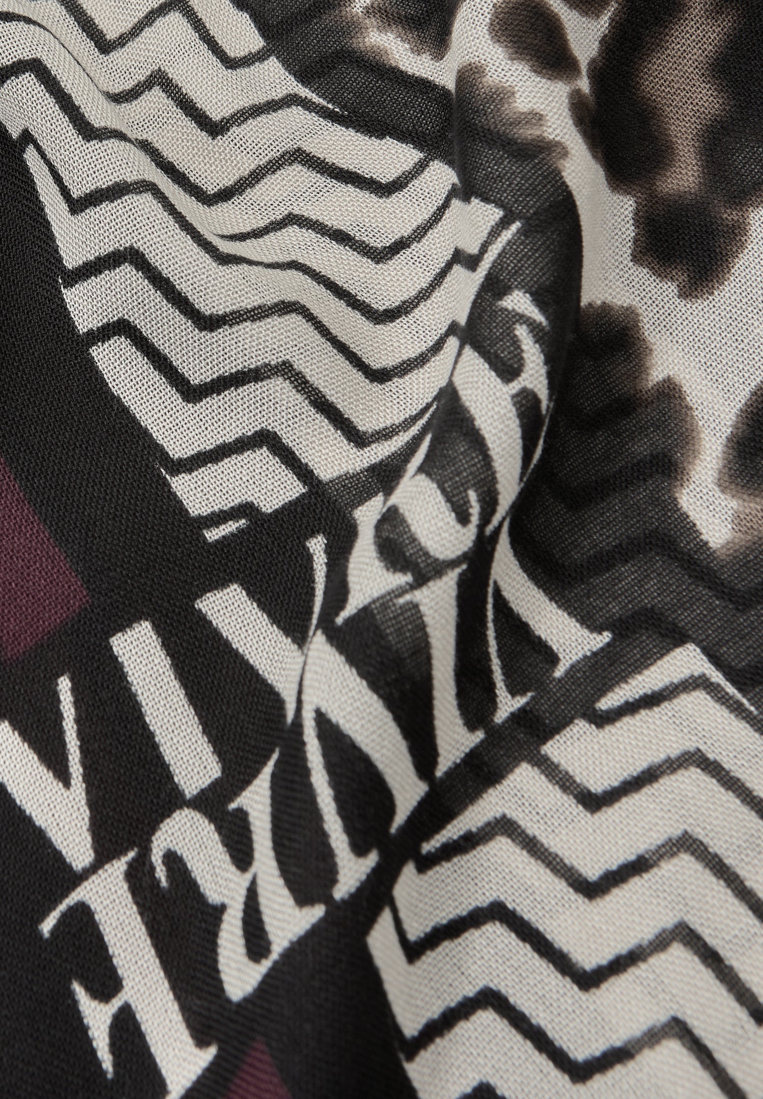 Street One Damen Quadratisches Tuch Leo-Muster Modal-Qualität