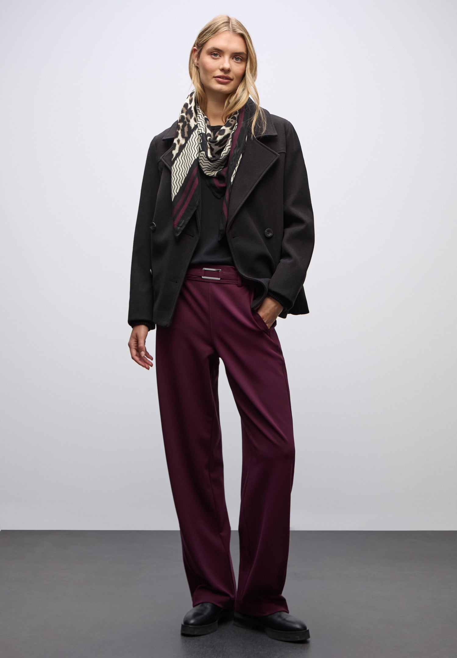 Street One Damen Quadratisches Tuch Leo-Muster Modal-Qualität