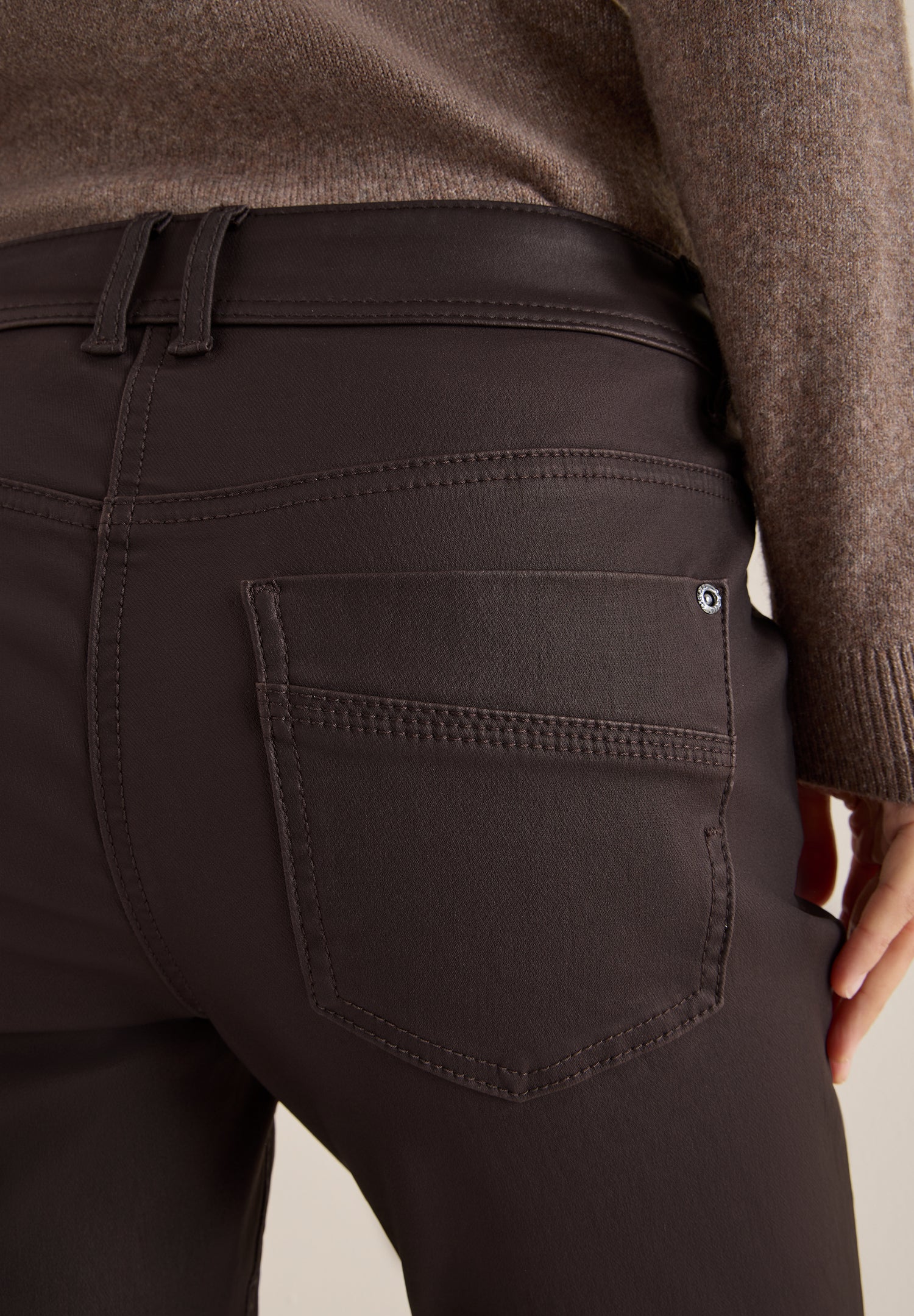 CECIL Damen Beschichtete Hose Slim Fit Mid Waist Slim Legs 5-Pocket