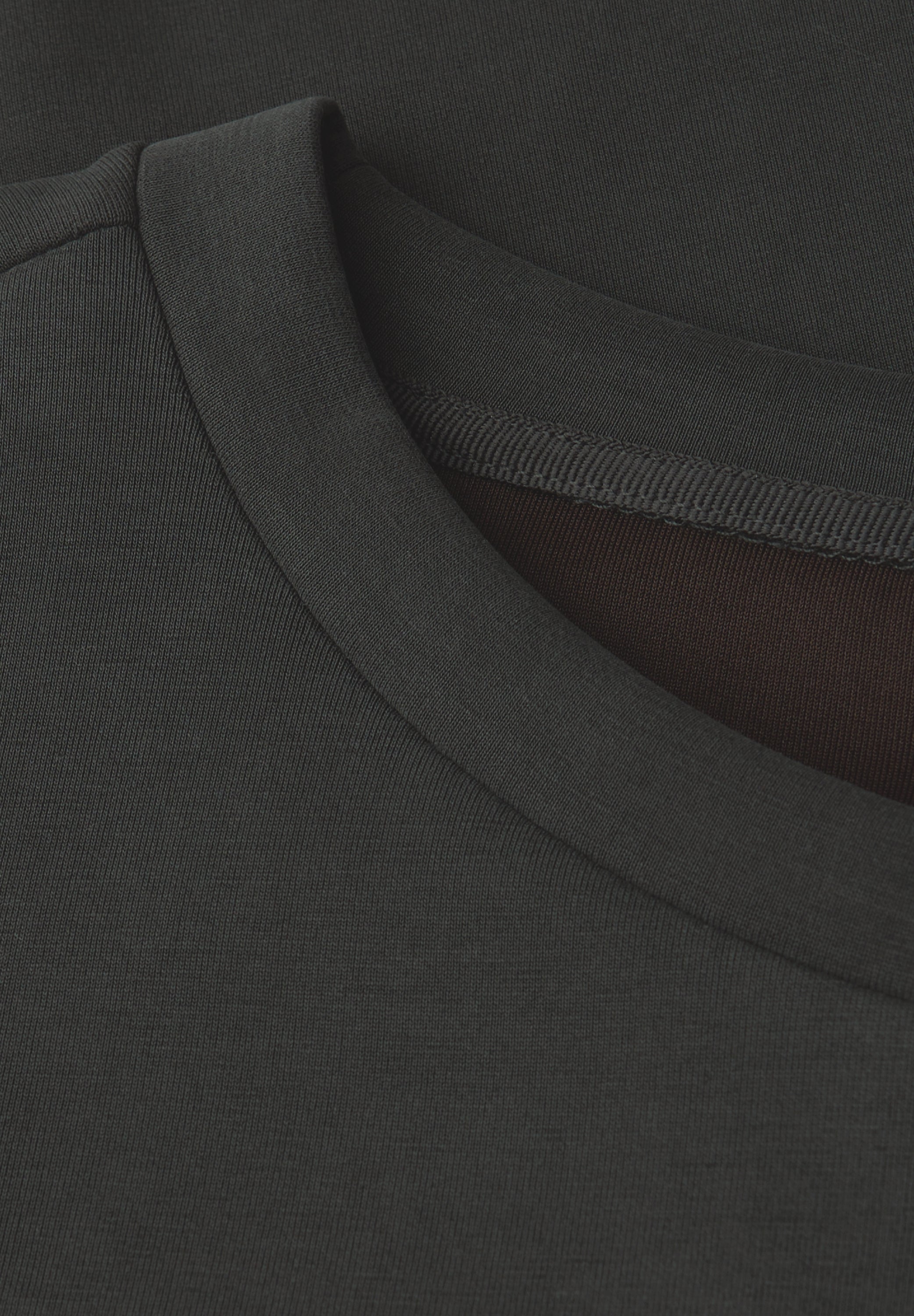 Street One Damen Langarmshirt Silk-Look Scuba Tunnelzug