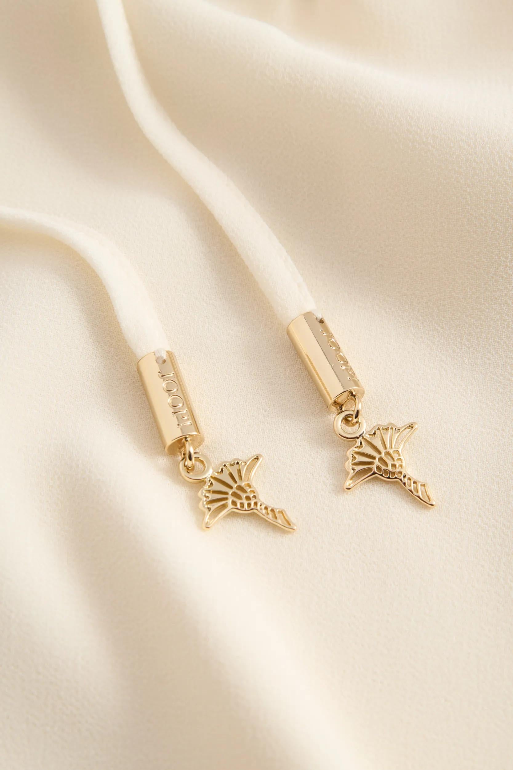 261D58Dinah2 10018884