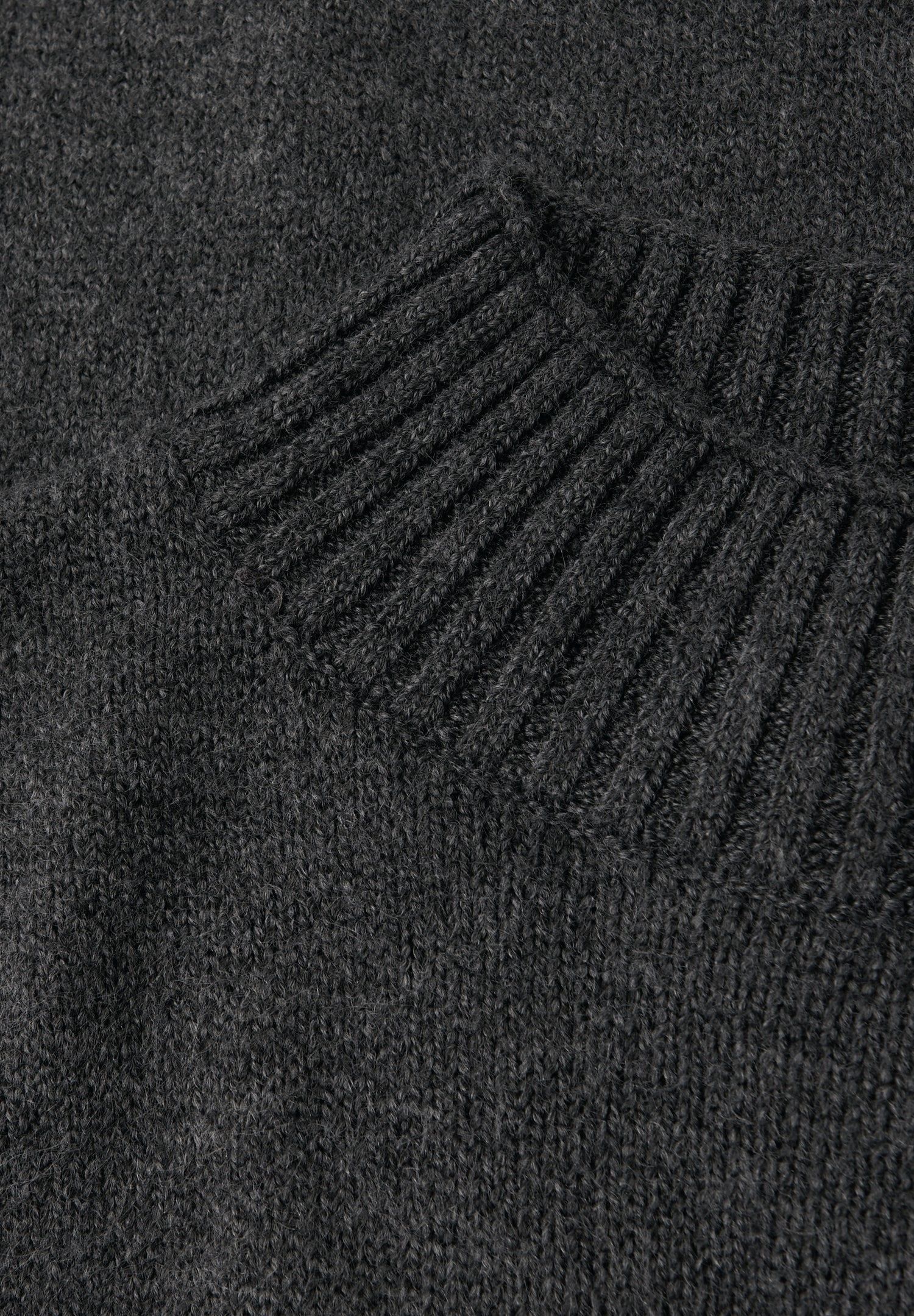 Basic Turtleneck Pullover