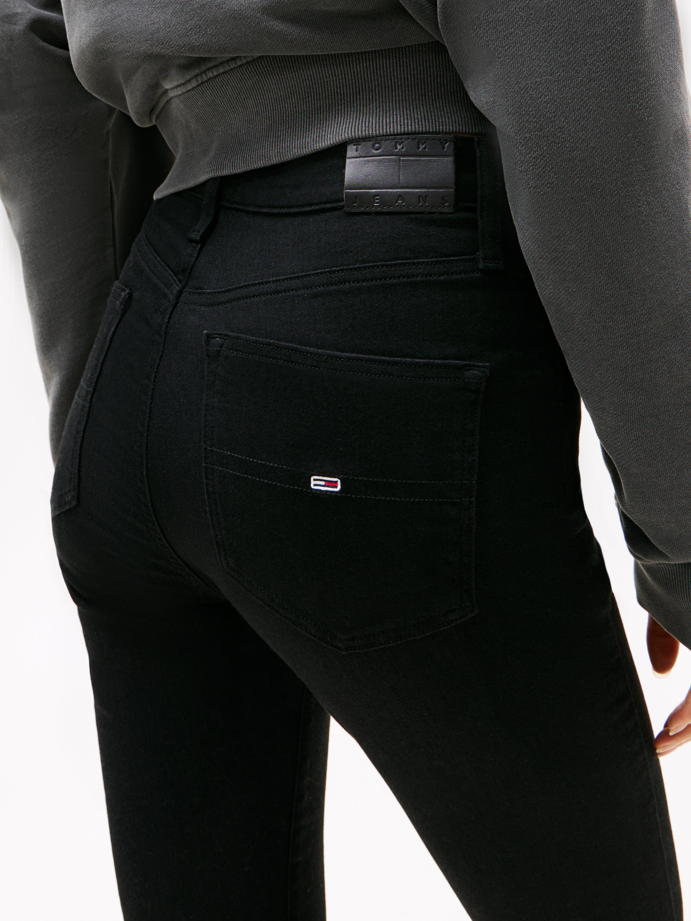 Sportswear Division Damen Jeans Hose mit elastischem Bund aus regenerativem und recyceltem Material