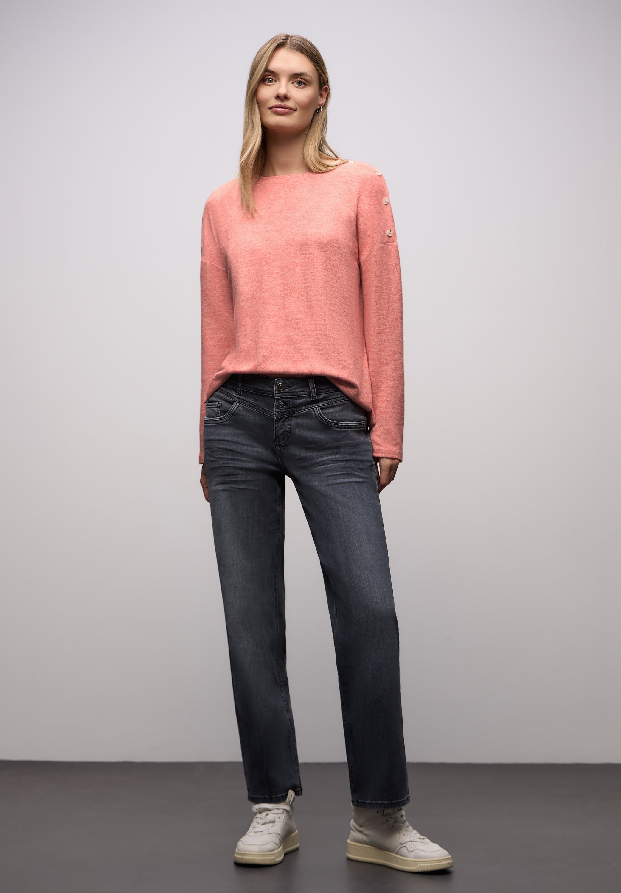 Street One Damen Shirt Melange Look Knopfdetail Rundhalsausschnitt