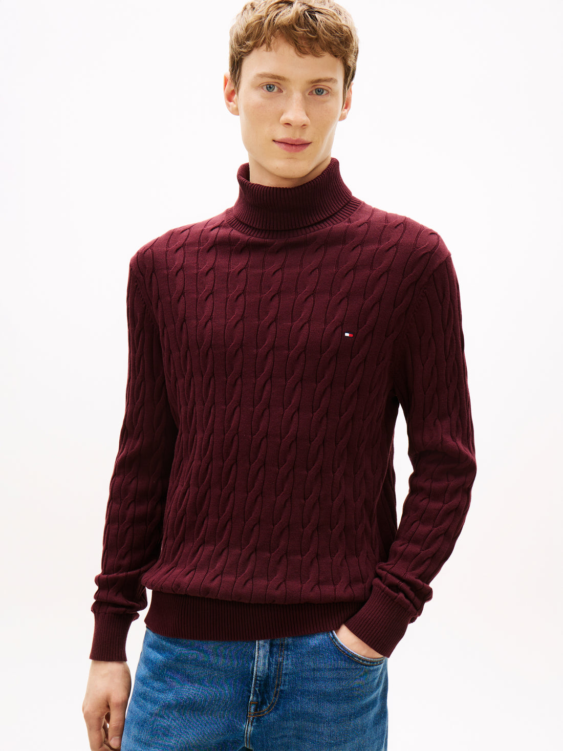 CLASSIC COTTON CABLE ROLL NECK
