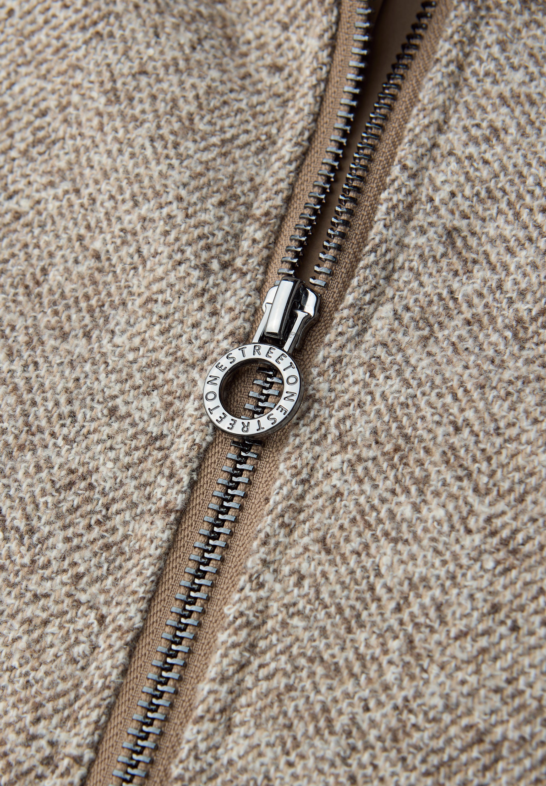 Jacke mit Stehkragen