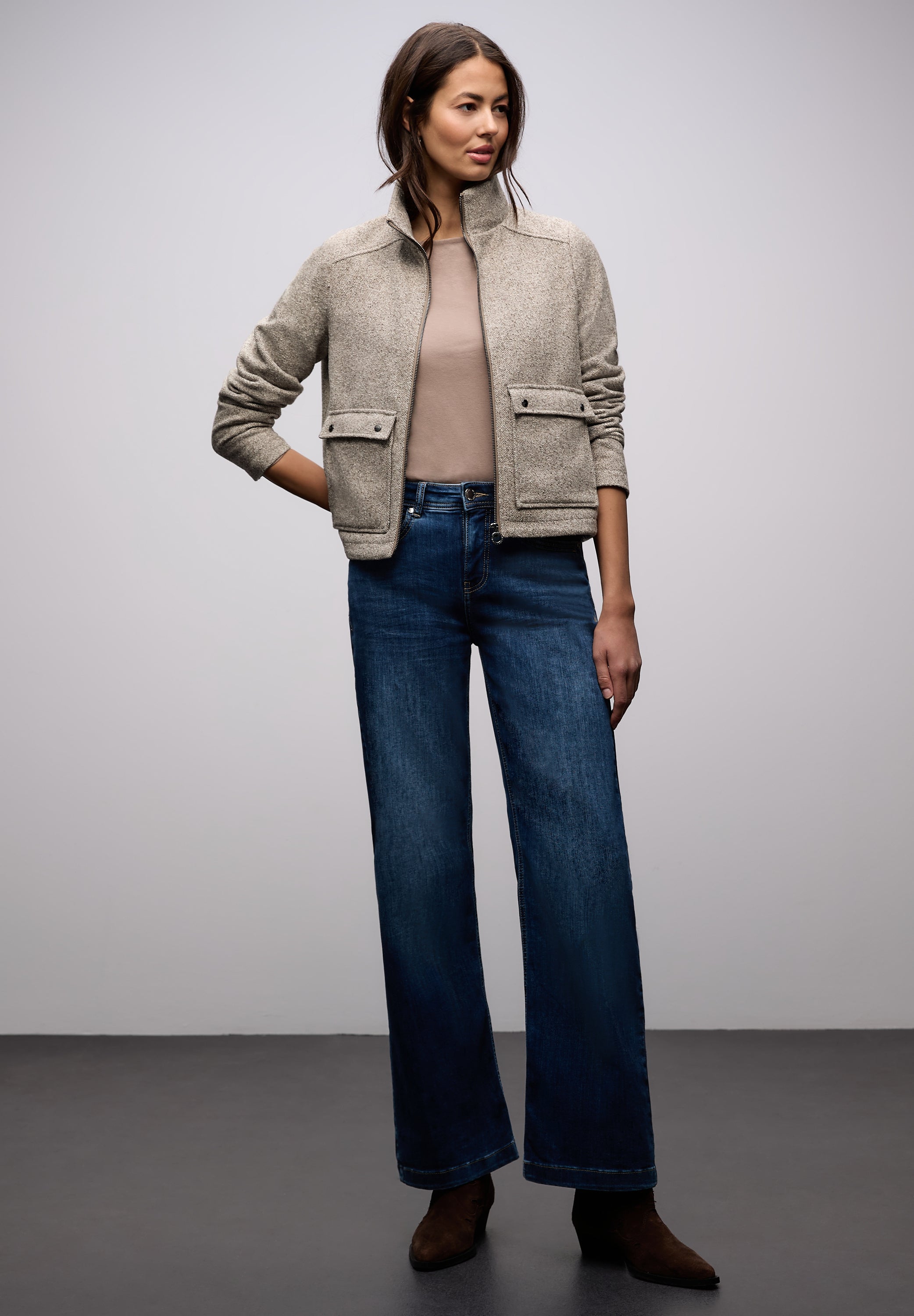 Jacke mit Stehkragen