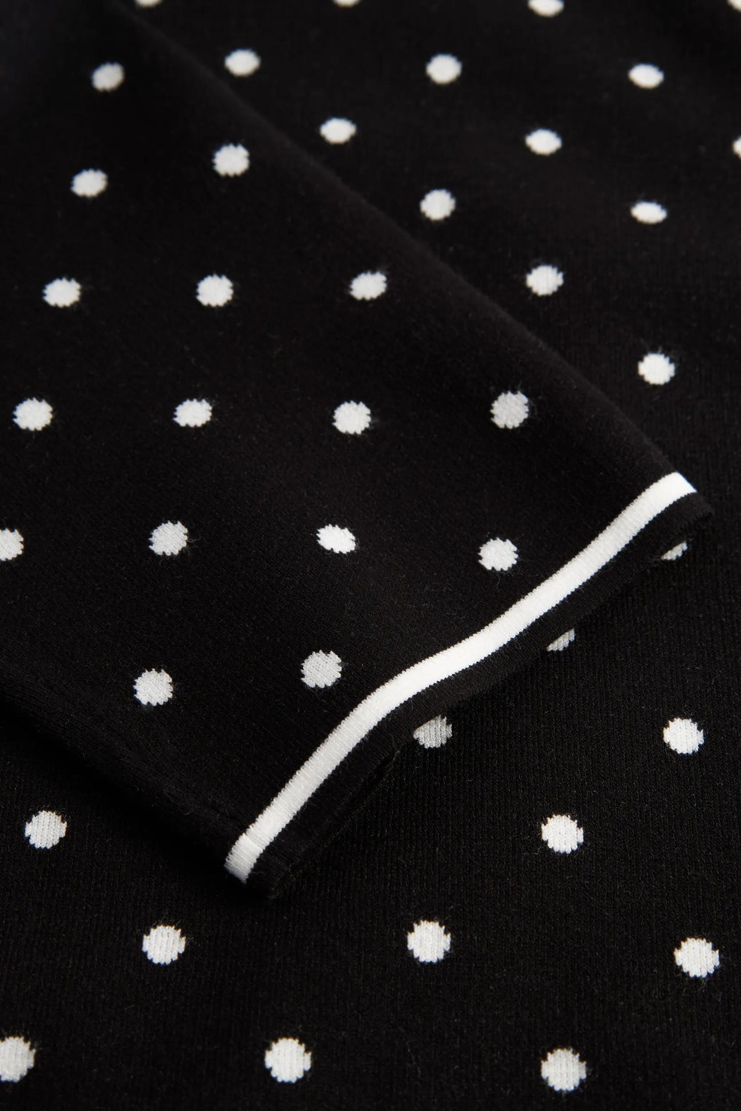 261KN58Konstantina 10018002