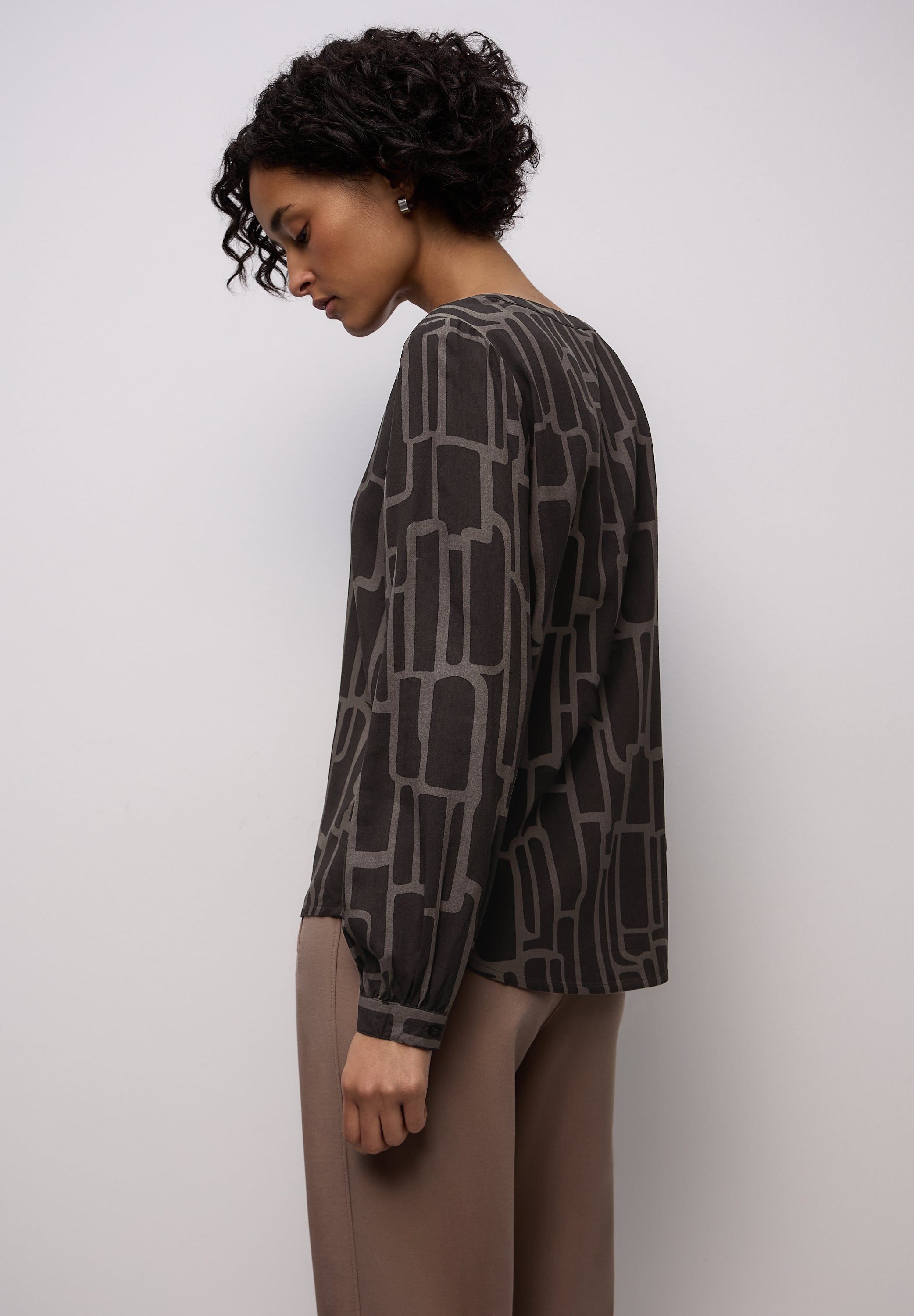 Street One Damen Tunika Split Neck Langarm Grafisches Muster Viskose