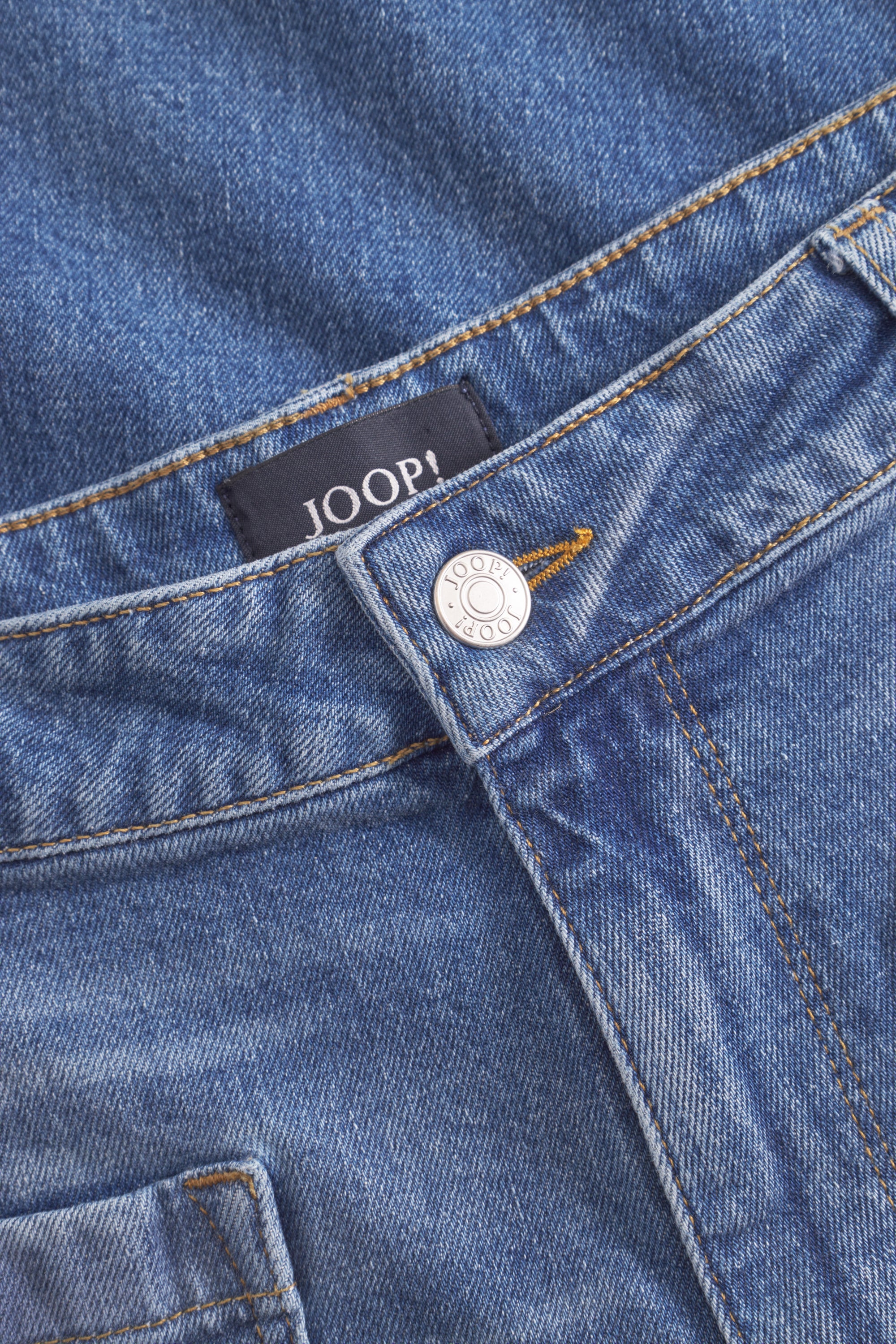 58 252DT58Emilia 10017870 02