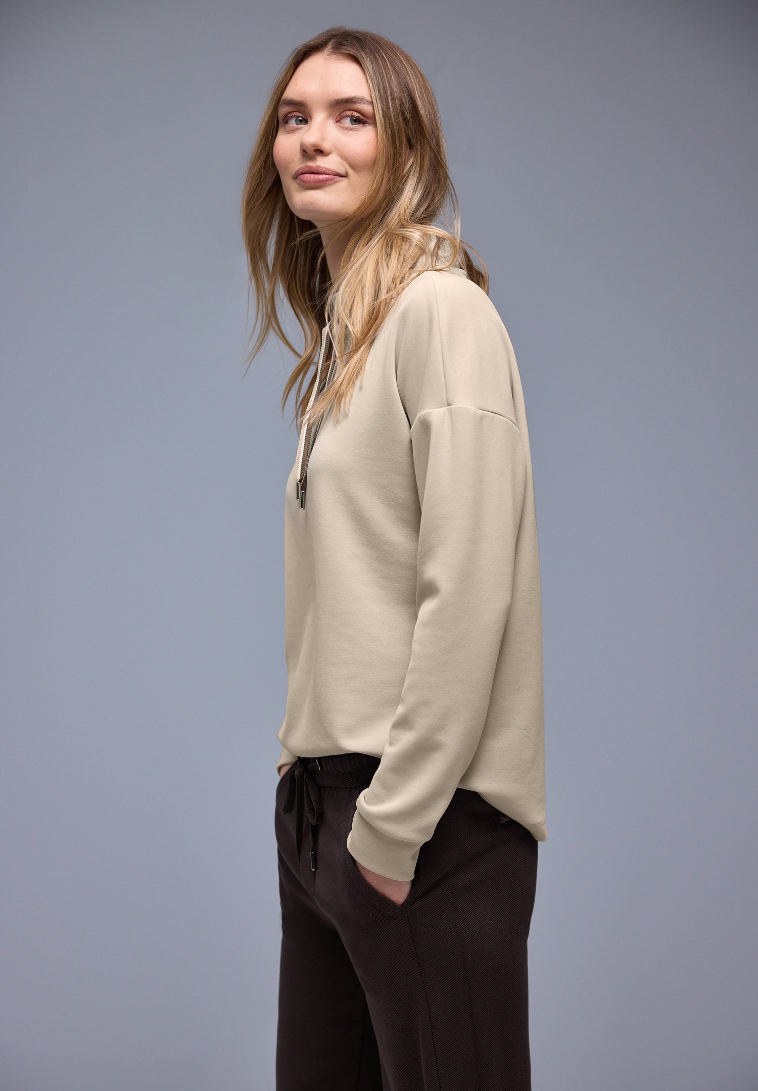 Street One Damen Langarmshirt Turtleneck Seidiger Glanz Modal Polyester Elasthan