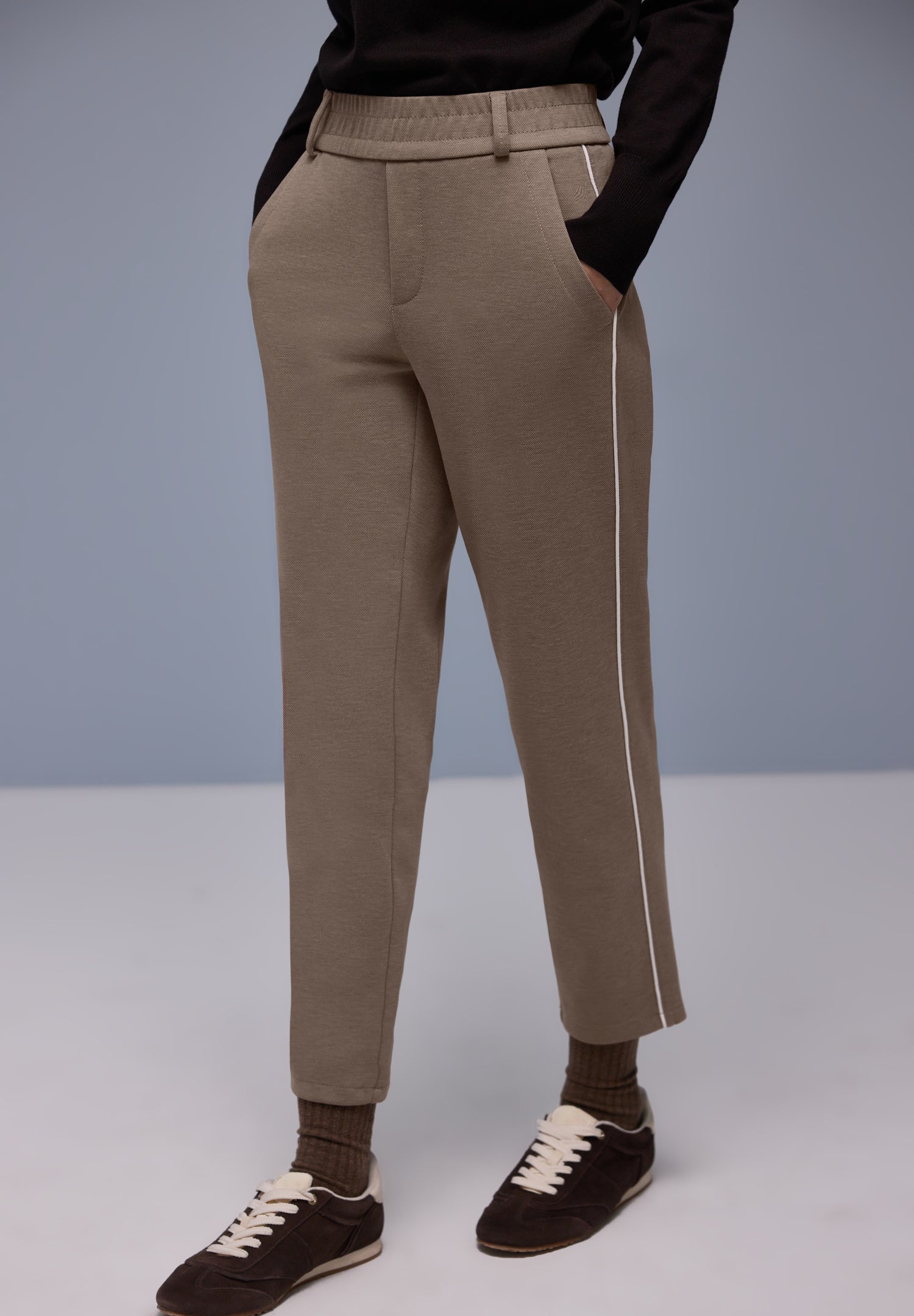Street One Damen Stoffhose Bonny Loose Fit Slim Legs Elastischer Bund