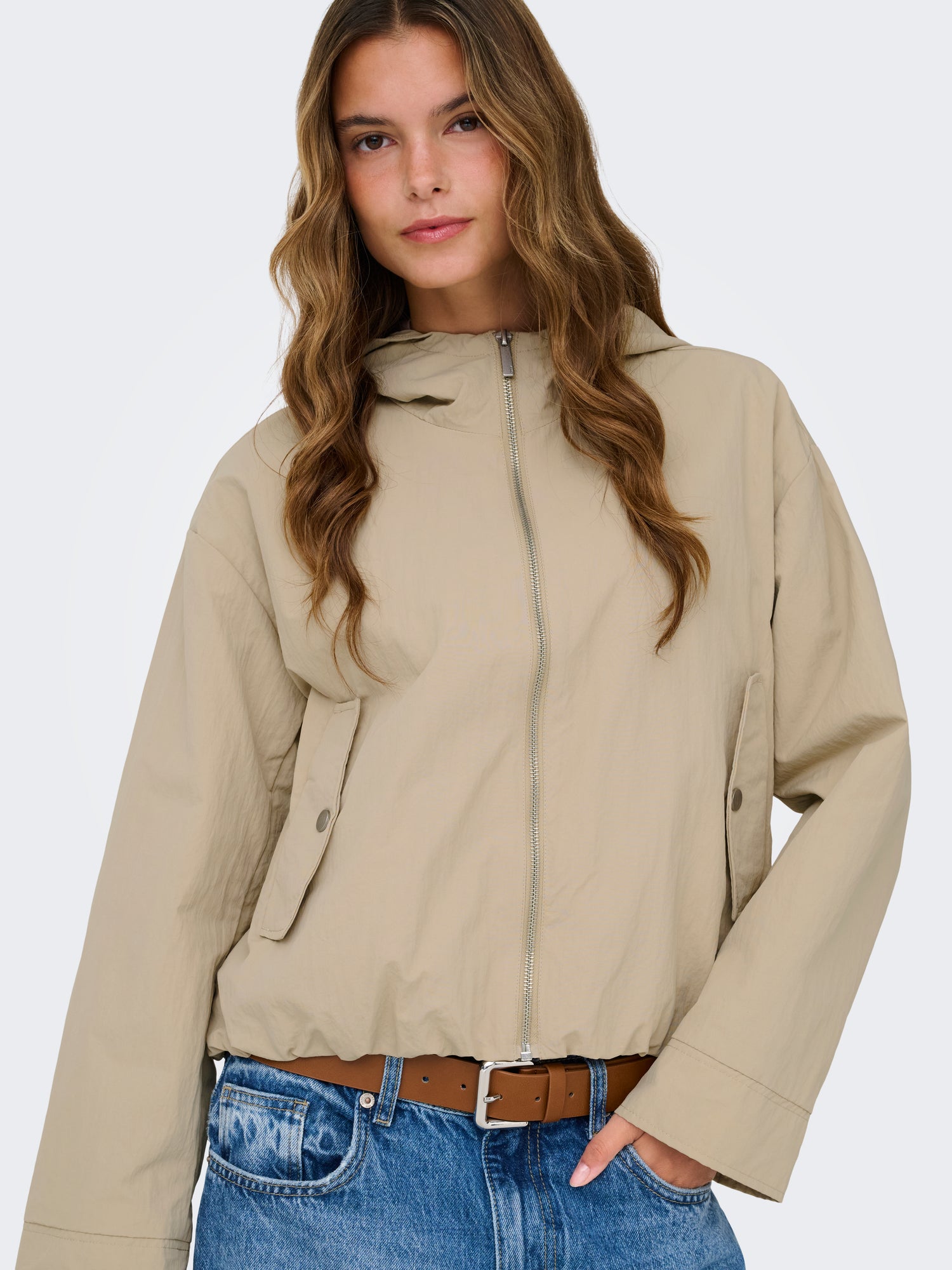ONLY Damen Jacke mit Kapuze Langarm Reißverschluss aus Nylon