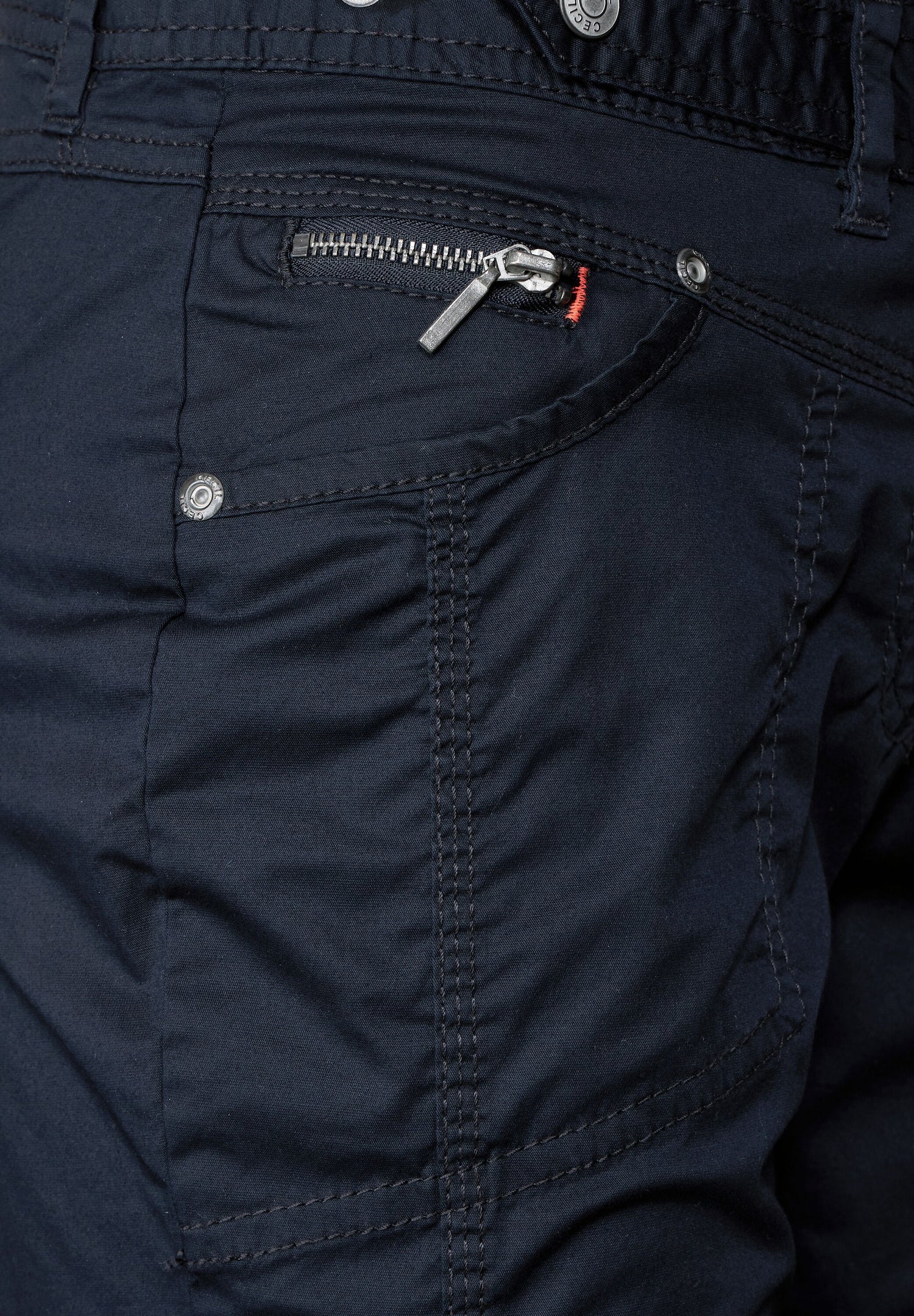 Casual Fit Hose in 3/4