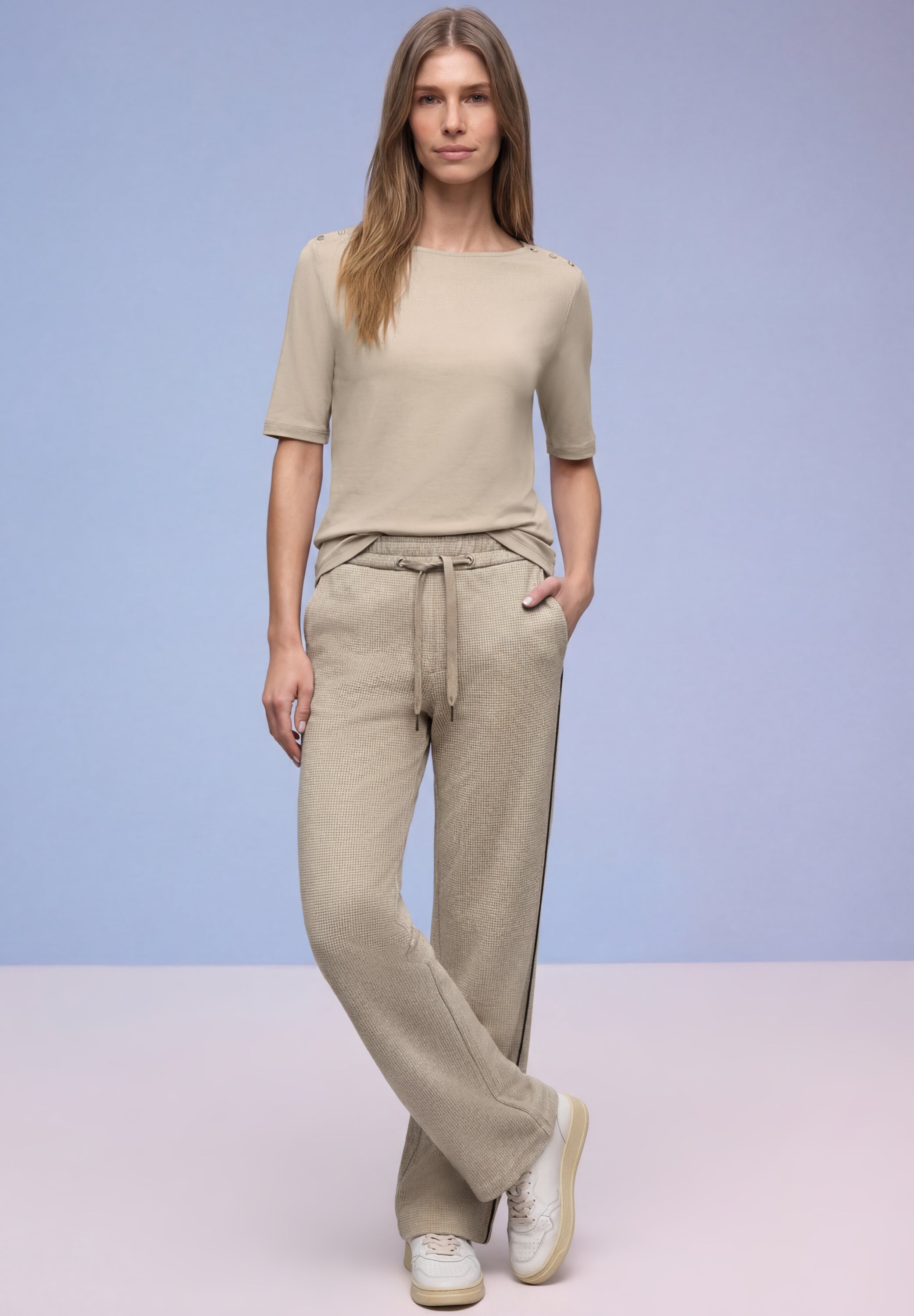 Street One Damen Hose Straight Leg Loose Fit Mid Waist Modern Elastischer Bund