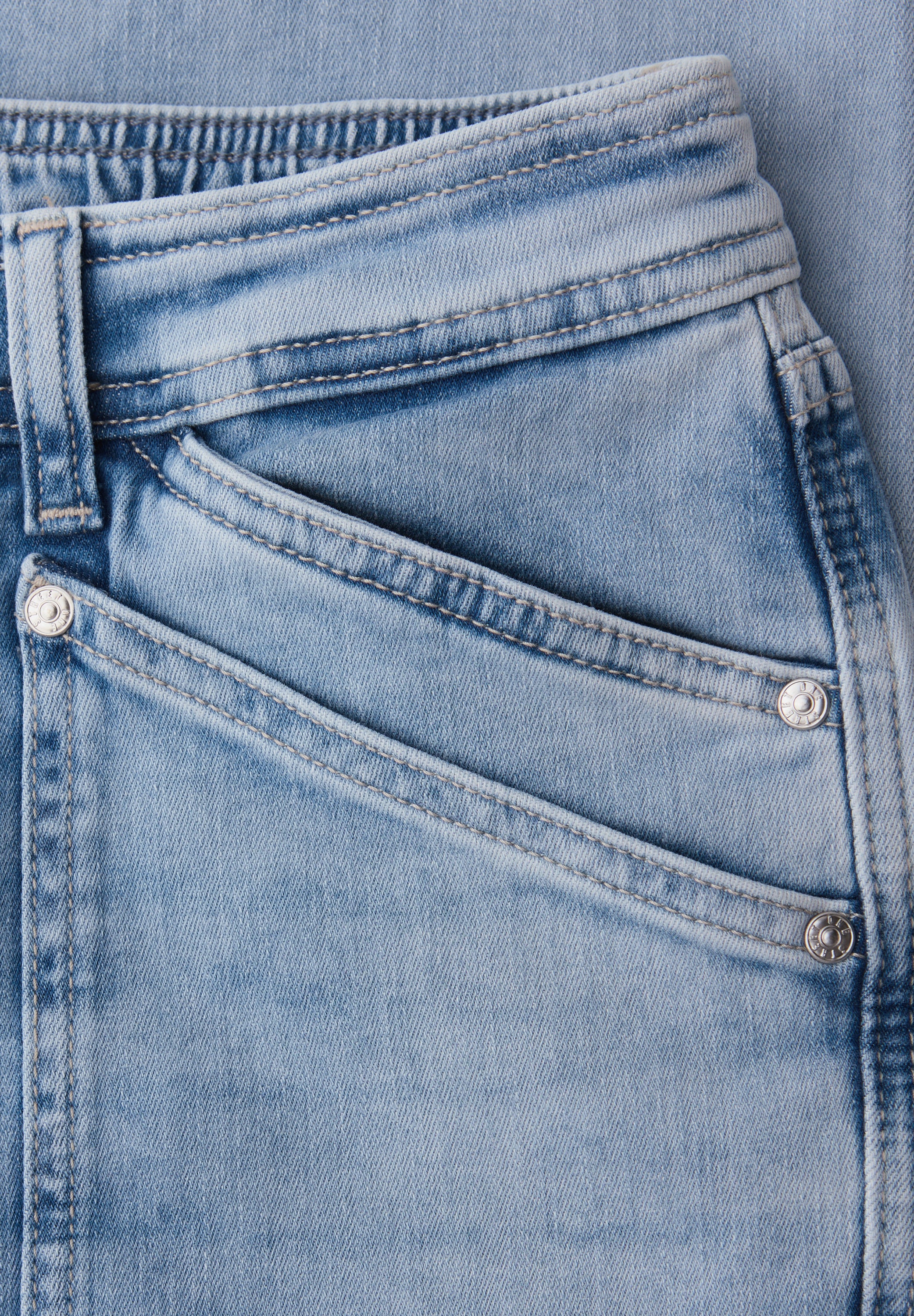 Street One Damen Cargo Jeans Style Charlie mit Bleached-Look und elastischem Bund