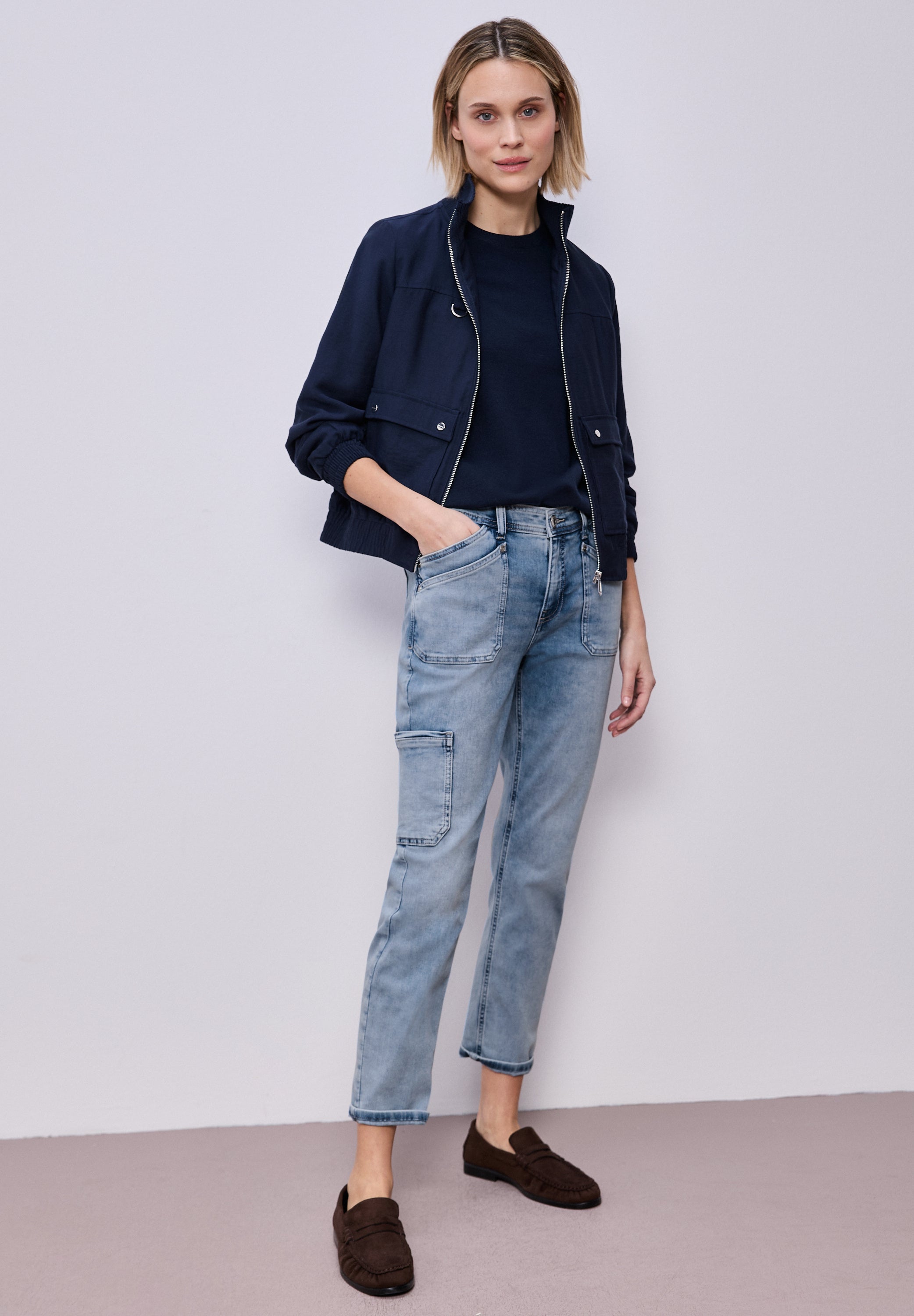 Street One Damen Cargo Jeans Style Charlie mit Bleached-Look und elastischem Bund