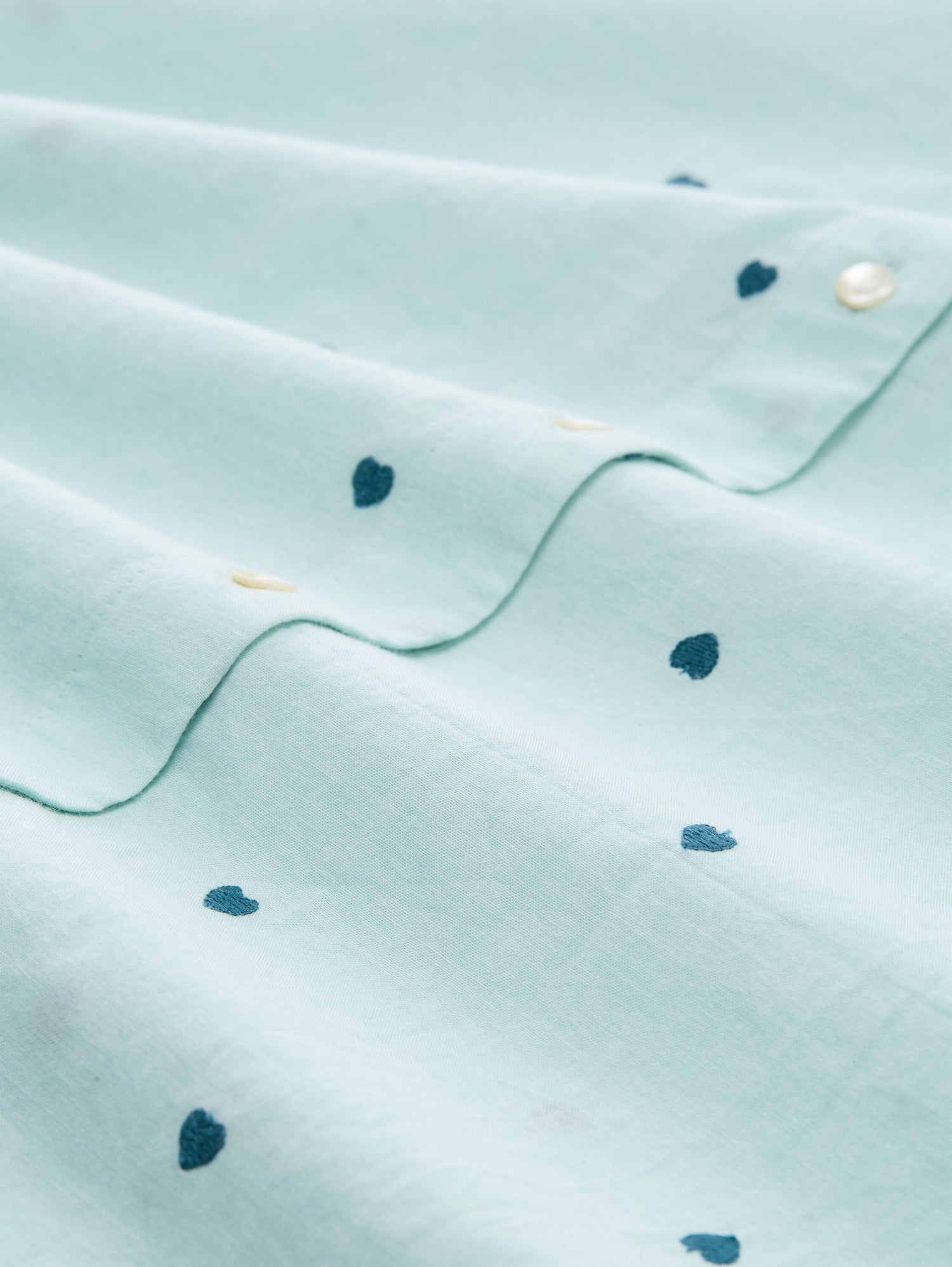 Tom Tailor Denim Damen Chambray Bluse mit Allover-Herz-Stickerei aus Baumwolle