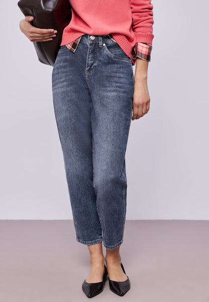 Barrel Leg Jeans
