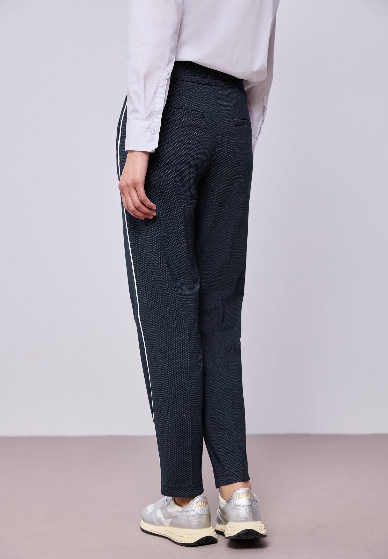 Street One Damen Stoffhose Bonny Loose Fit Slim Legs Mid Waist Bequem