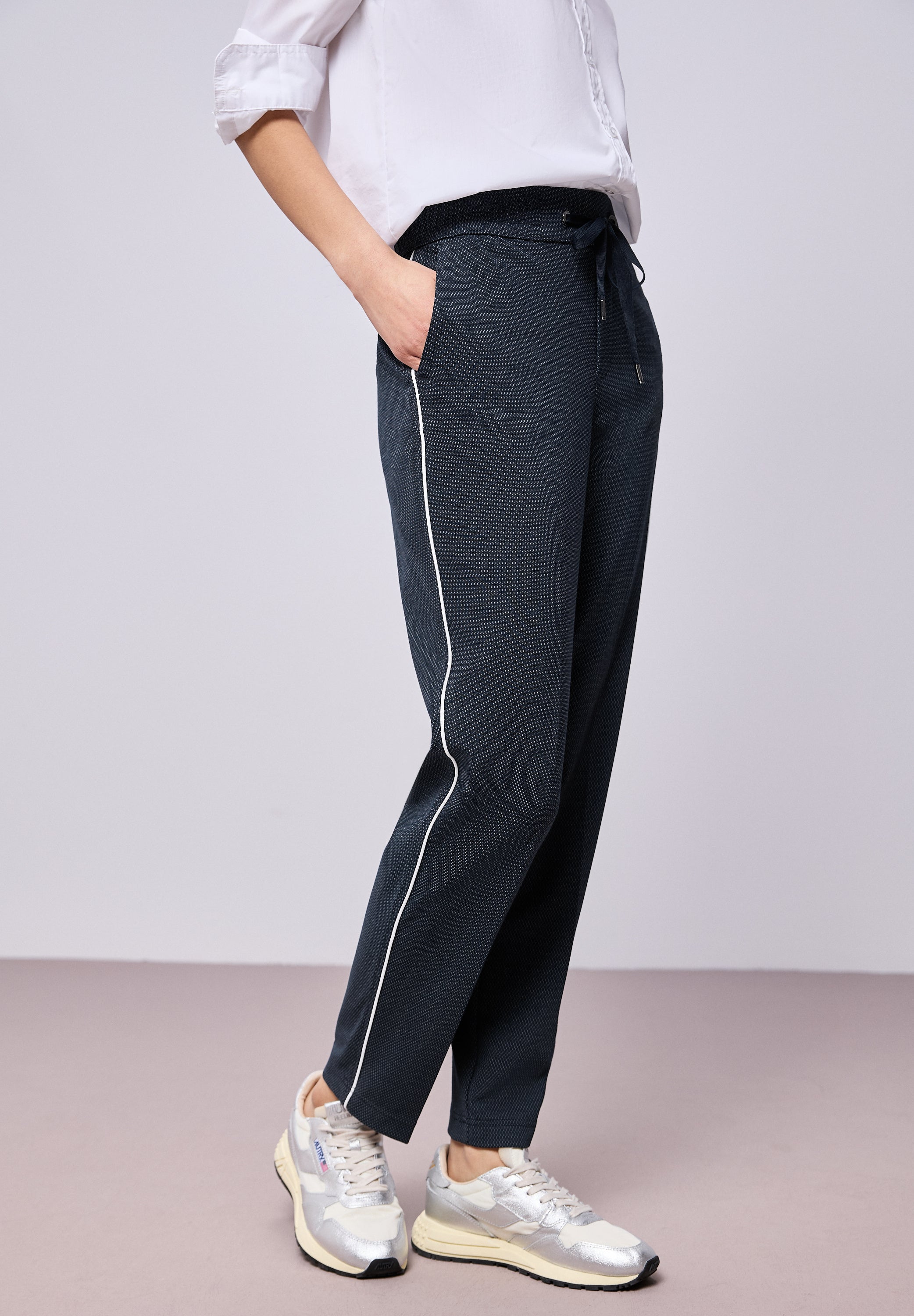 Street One Damen Stoffhose Bonny Loose Fit Slim Legs Mid Waist Bequem