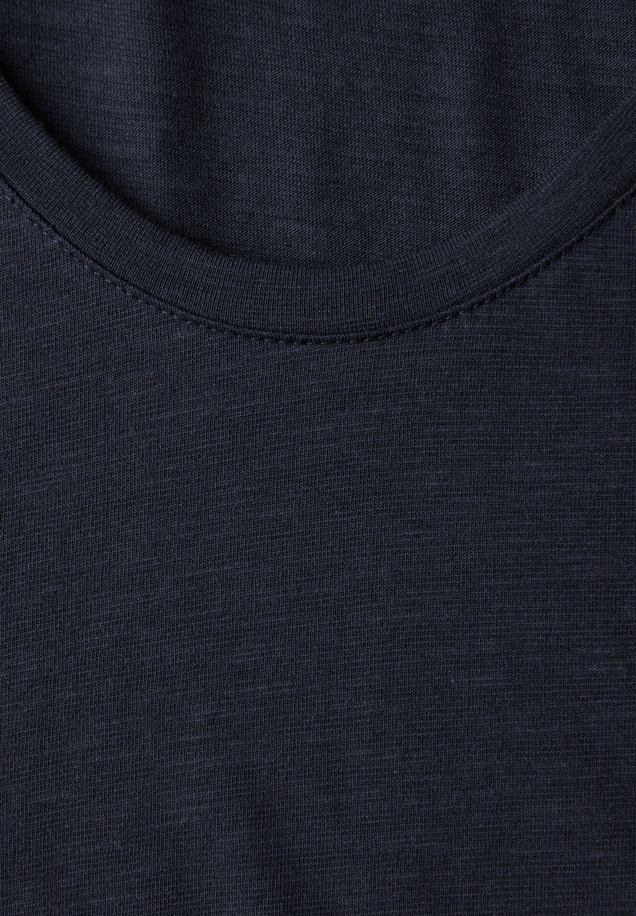 Basic T-Shirt