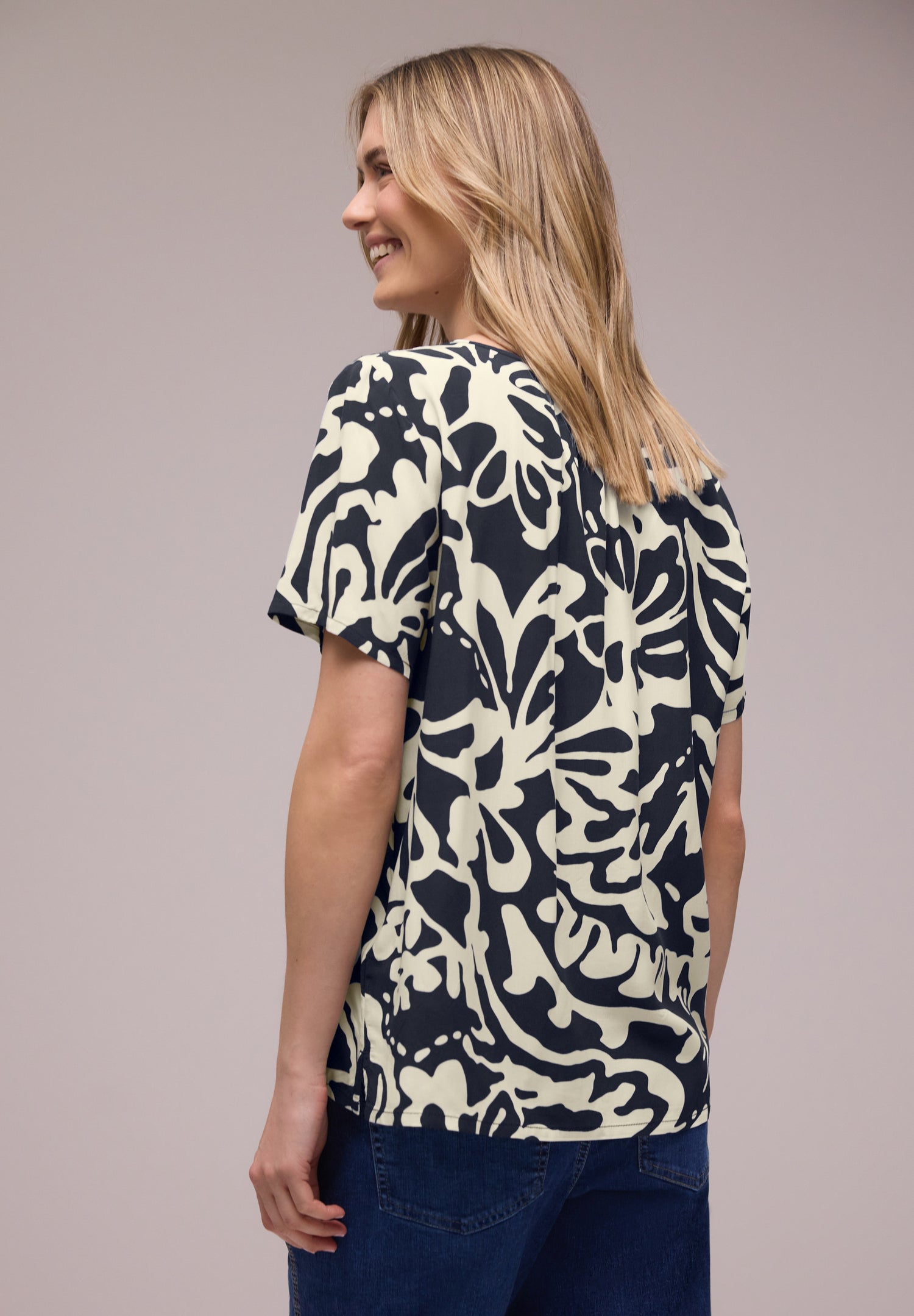 Bluse mit String-Detail