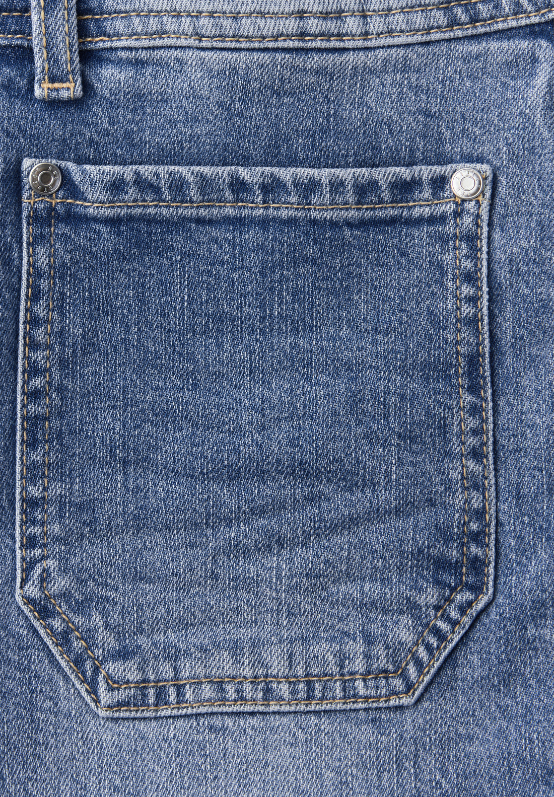 Straight Leg Jeans mit Saumdetail