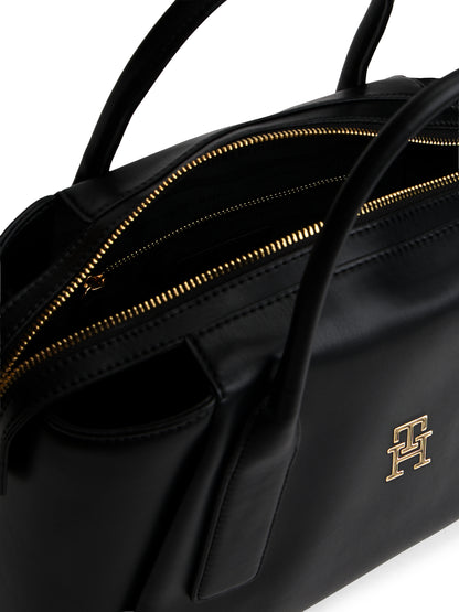 TH ESSENTIAL SATCHEL
