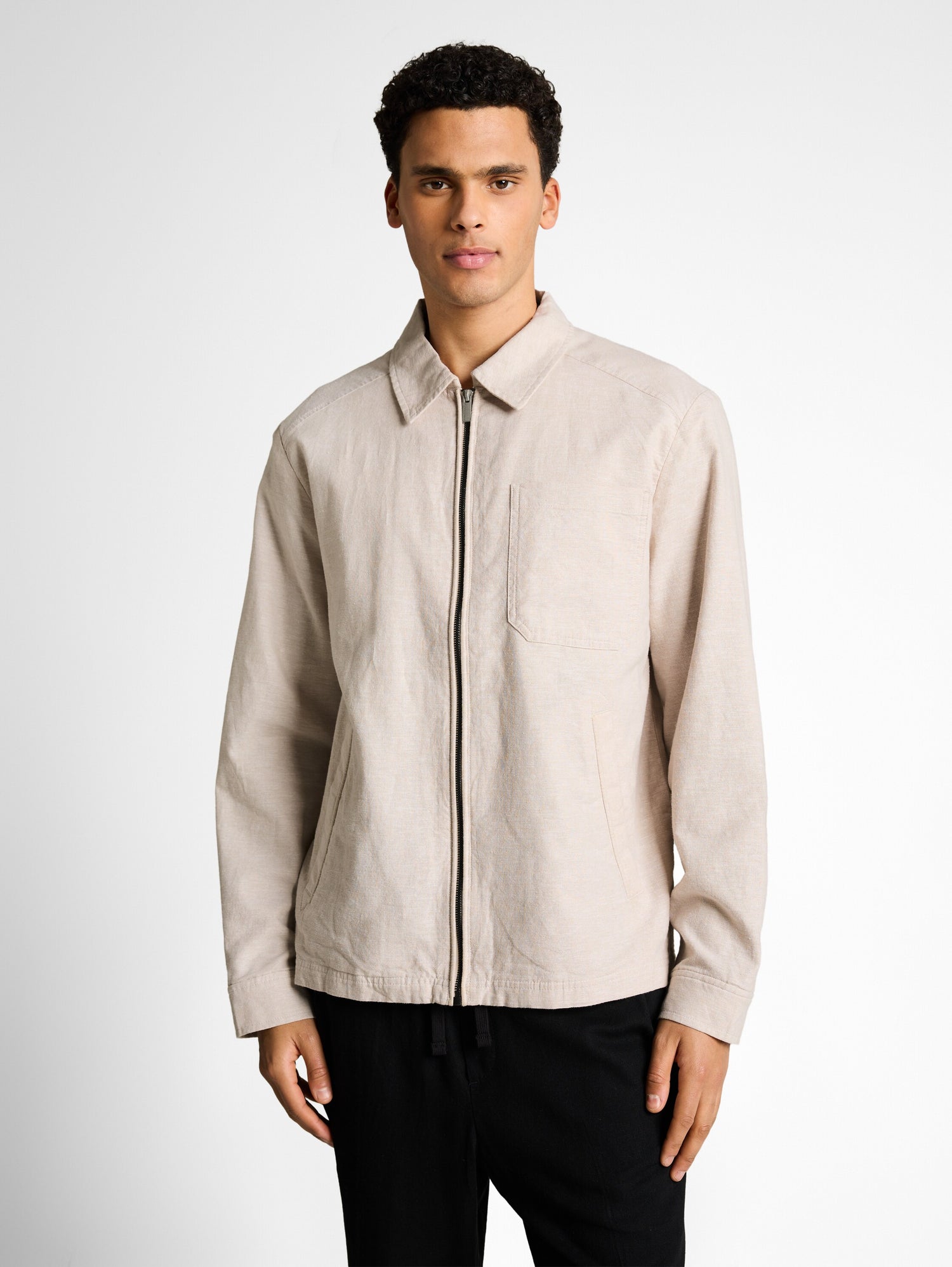 Hemdjacke mit Leinenanteil