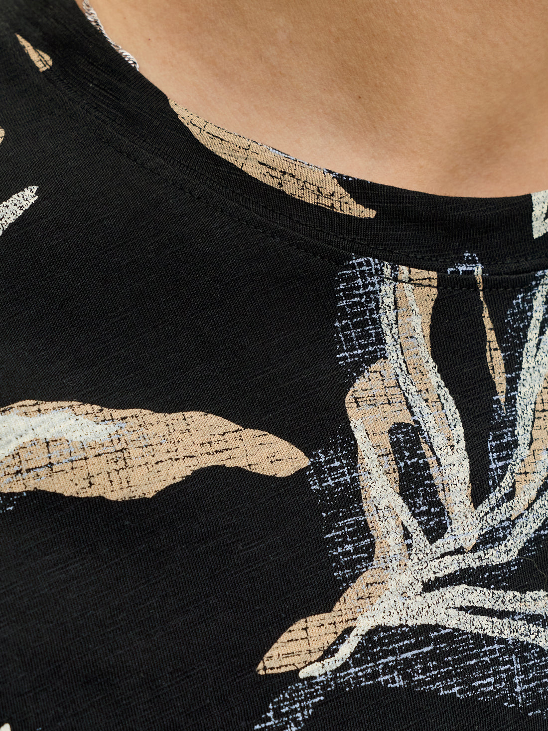 JORMONTAUK AOP TEE CREW NECK