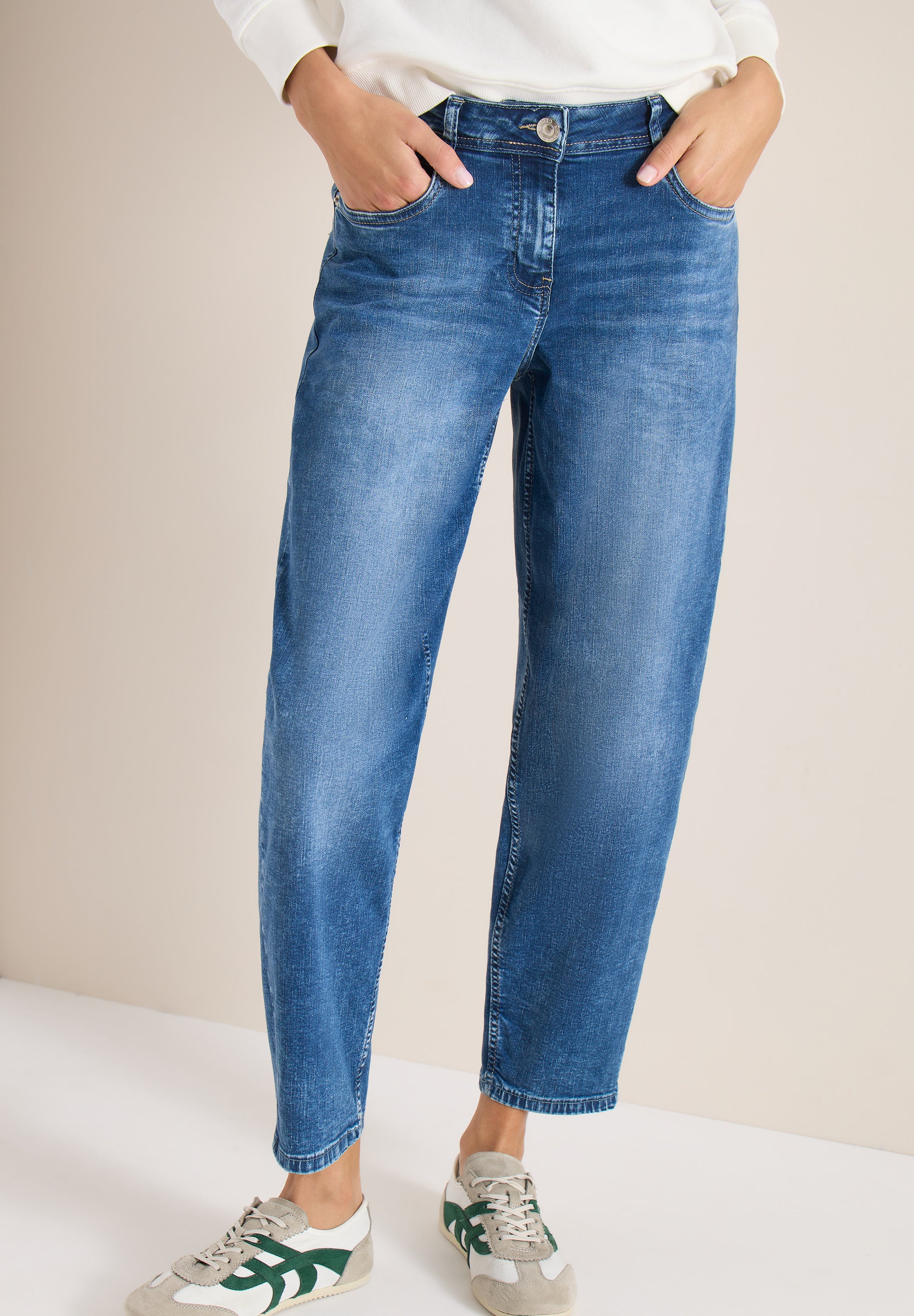 High Waist Barrel Leg Jeans im Loose Fit