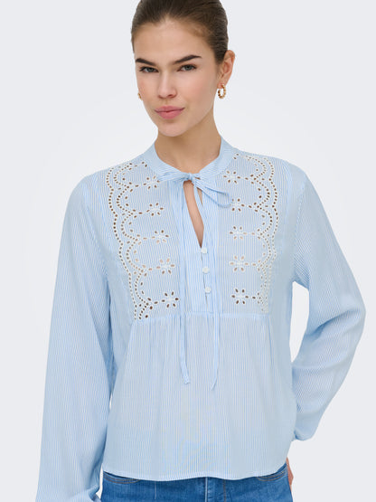 ONLLENNYO LS EMBROID V-NECK TOP NOOS WVN