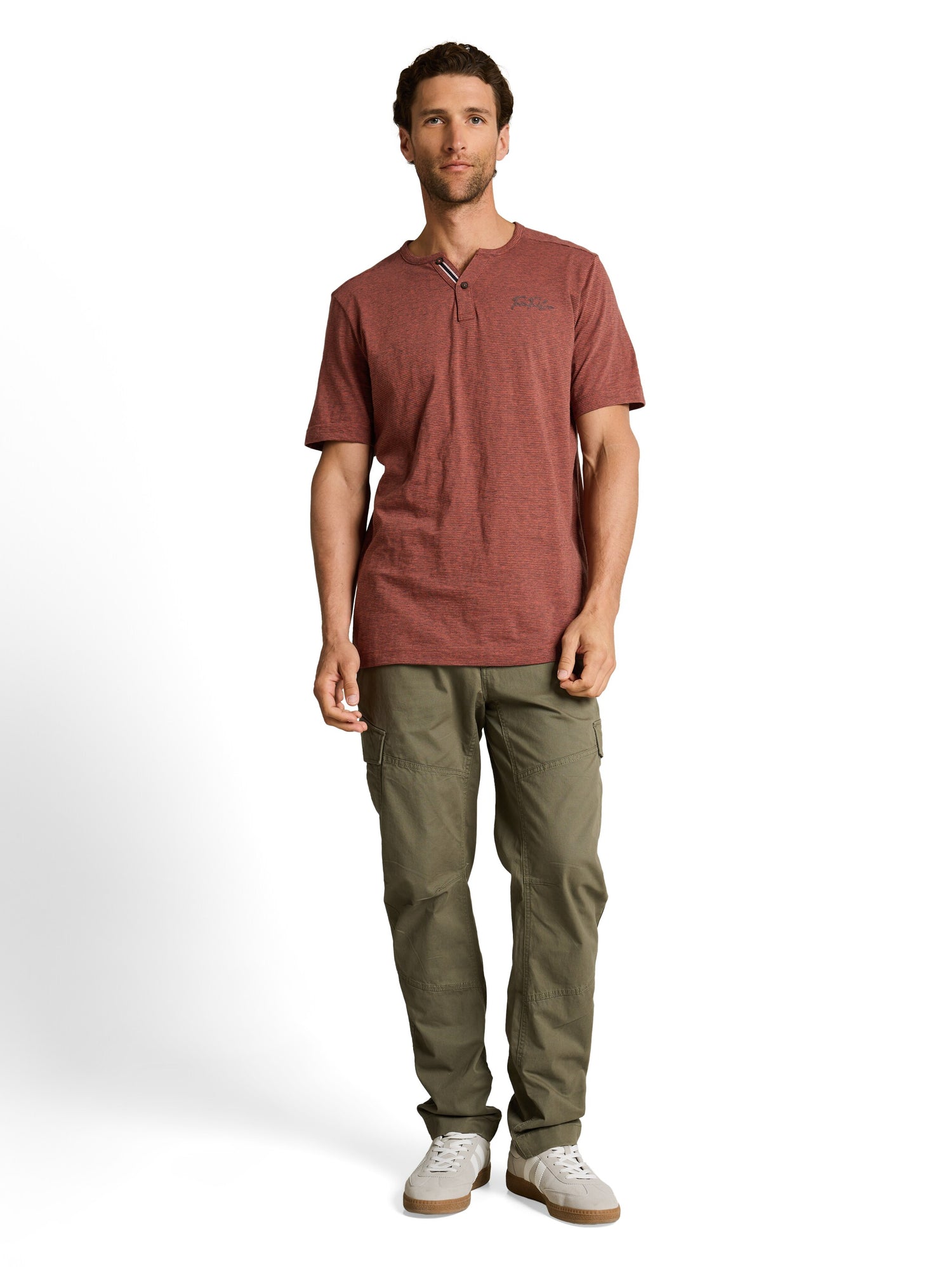Henley T-Shirt mit feinem Streifenmuster