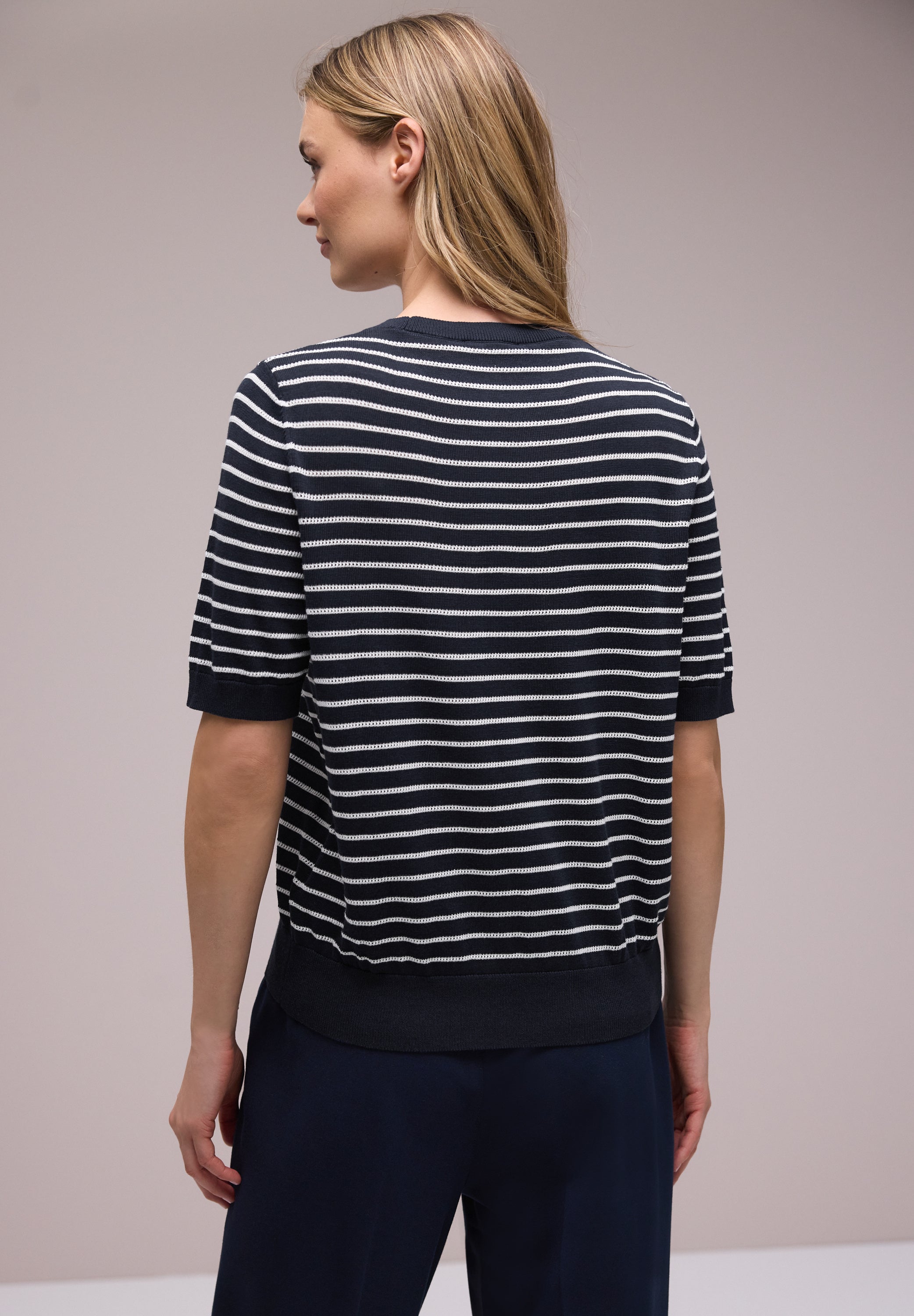 Kurzarm Pullover mit Streifenmuster