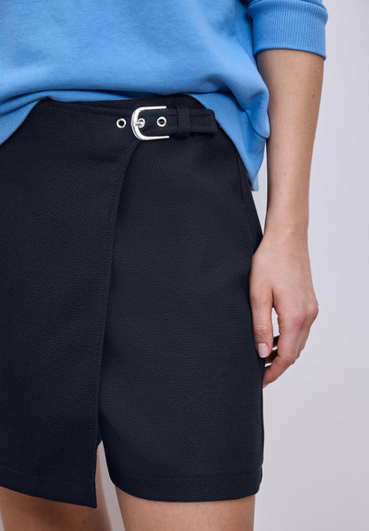 Knielanger Skort mit Schnalle