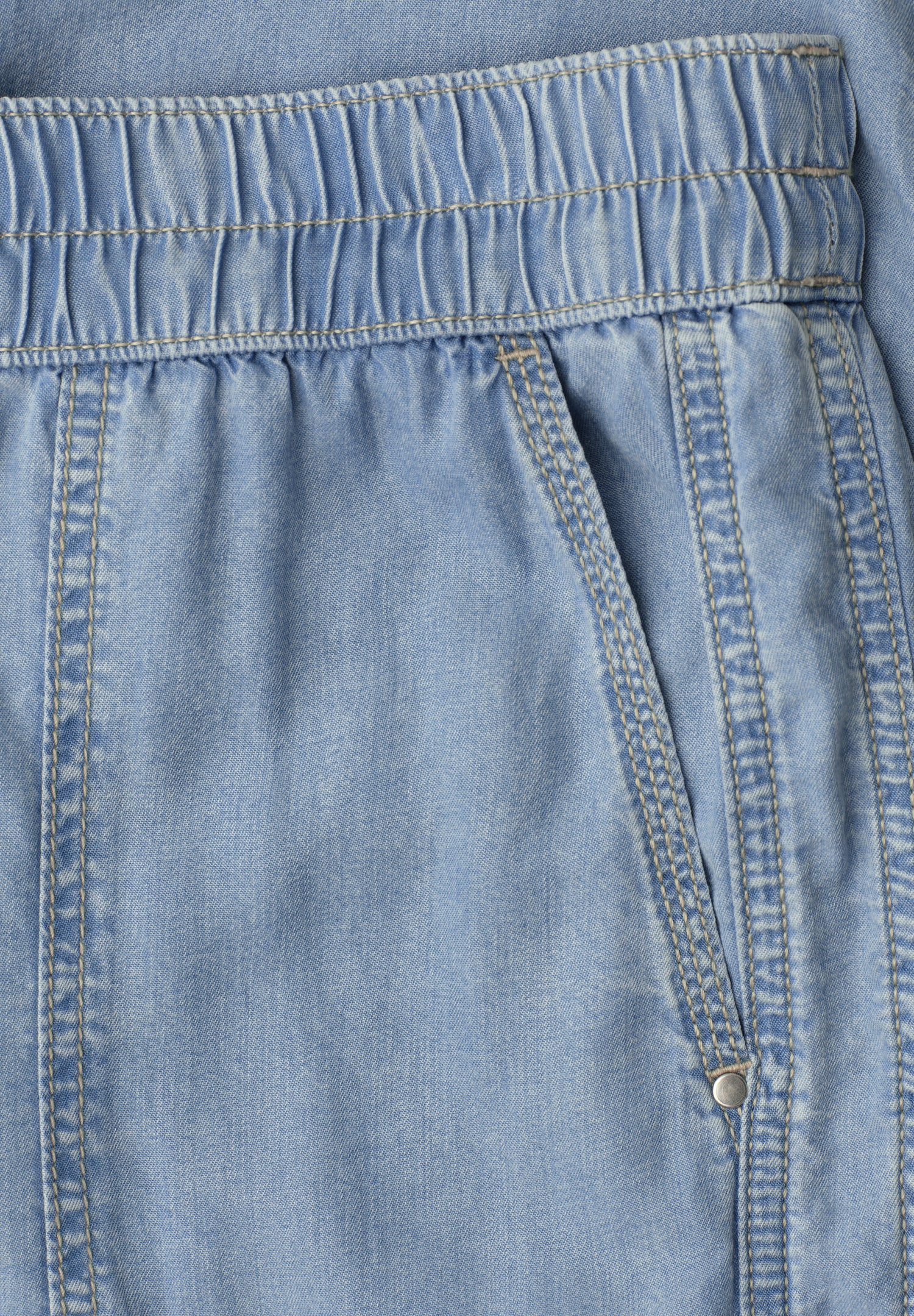 Mid Waist Slim Leg Hose im Washed-Look