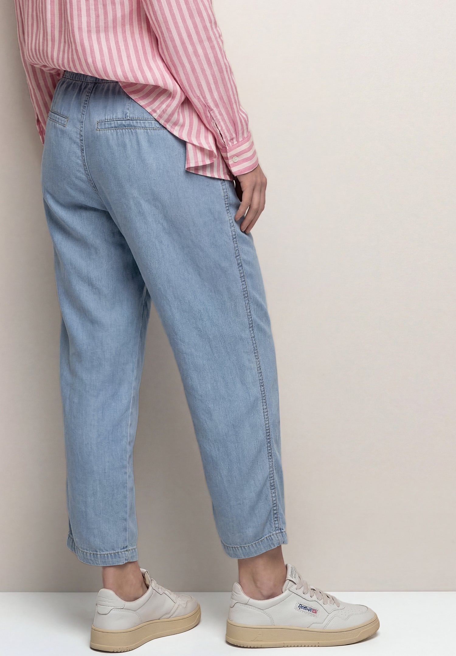 Mid Waist Slim Leg Hose im Washed-Look